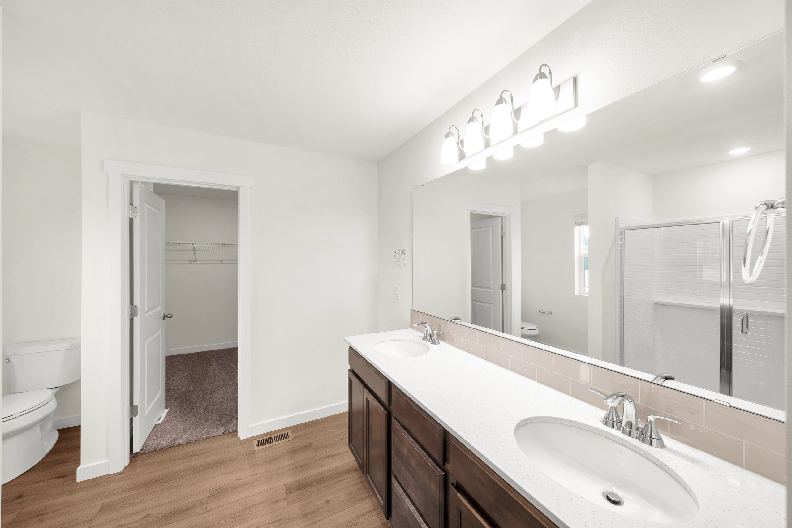 Real Estate photography. Washington state. EVAN ARISTOV WEDDING PHOTOGRAPHY — Seattle Wedding Photographer