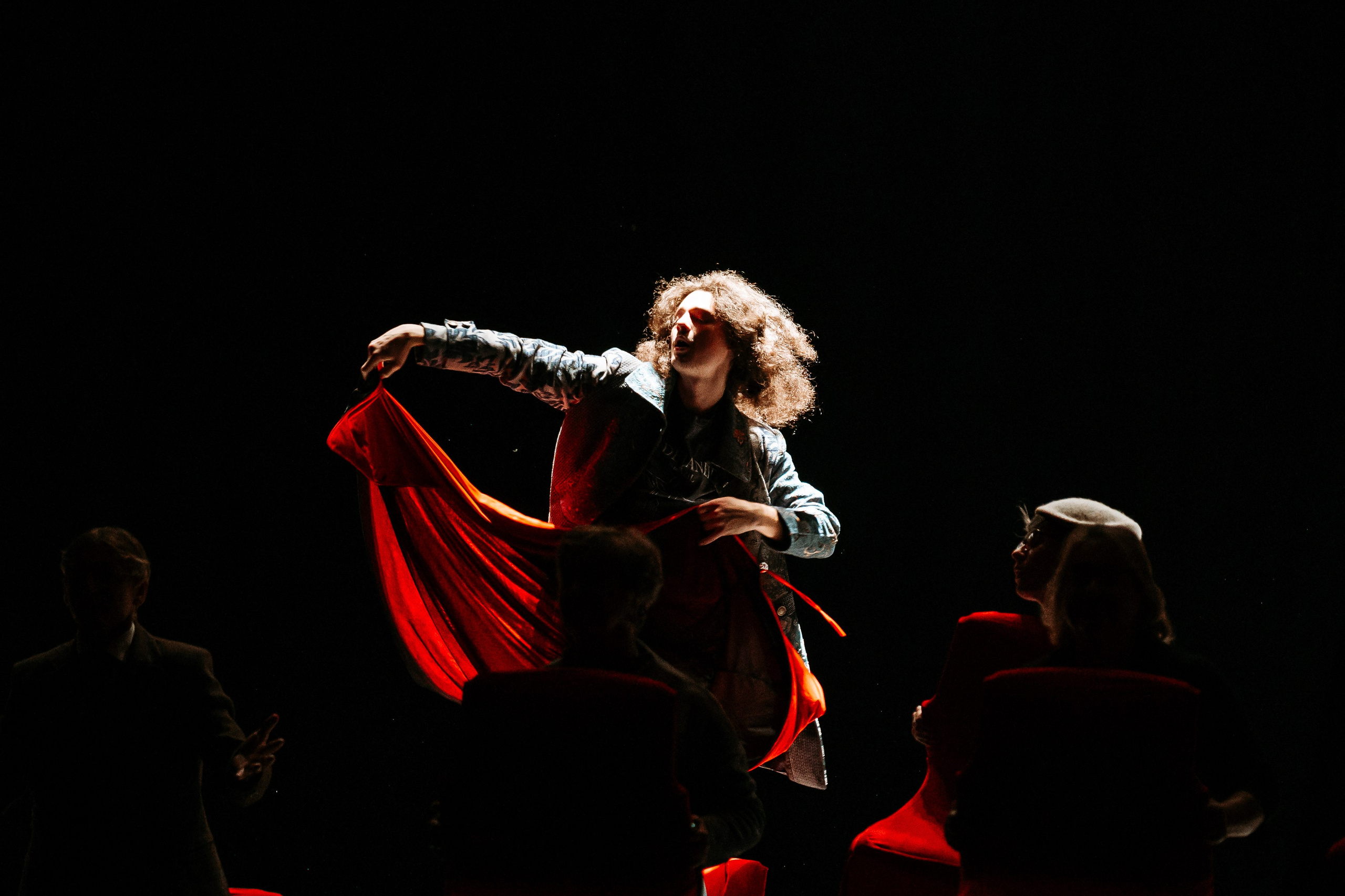 Garbo Teater „12 стульев“. Jelizaveta Gross - reportaaži- ja portreefotograaf Narvas