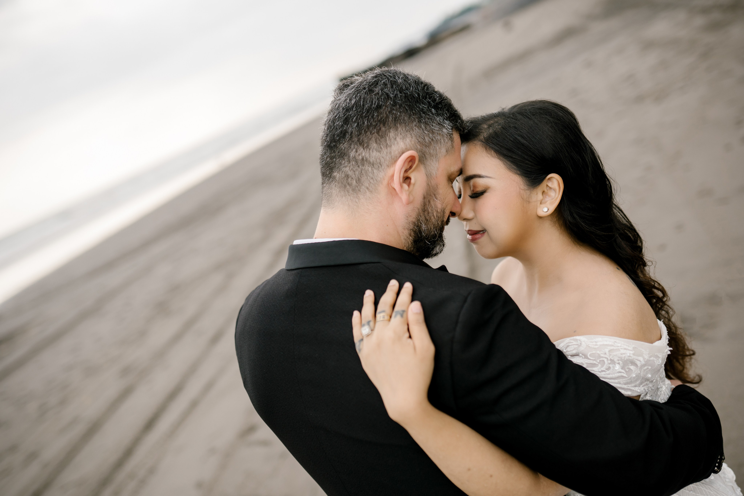 Honeymoon Photoshoot in Bali. Female Photographer in Bali