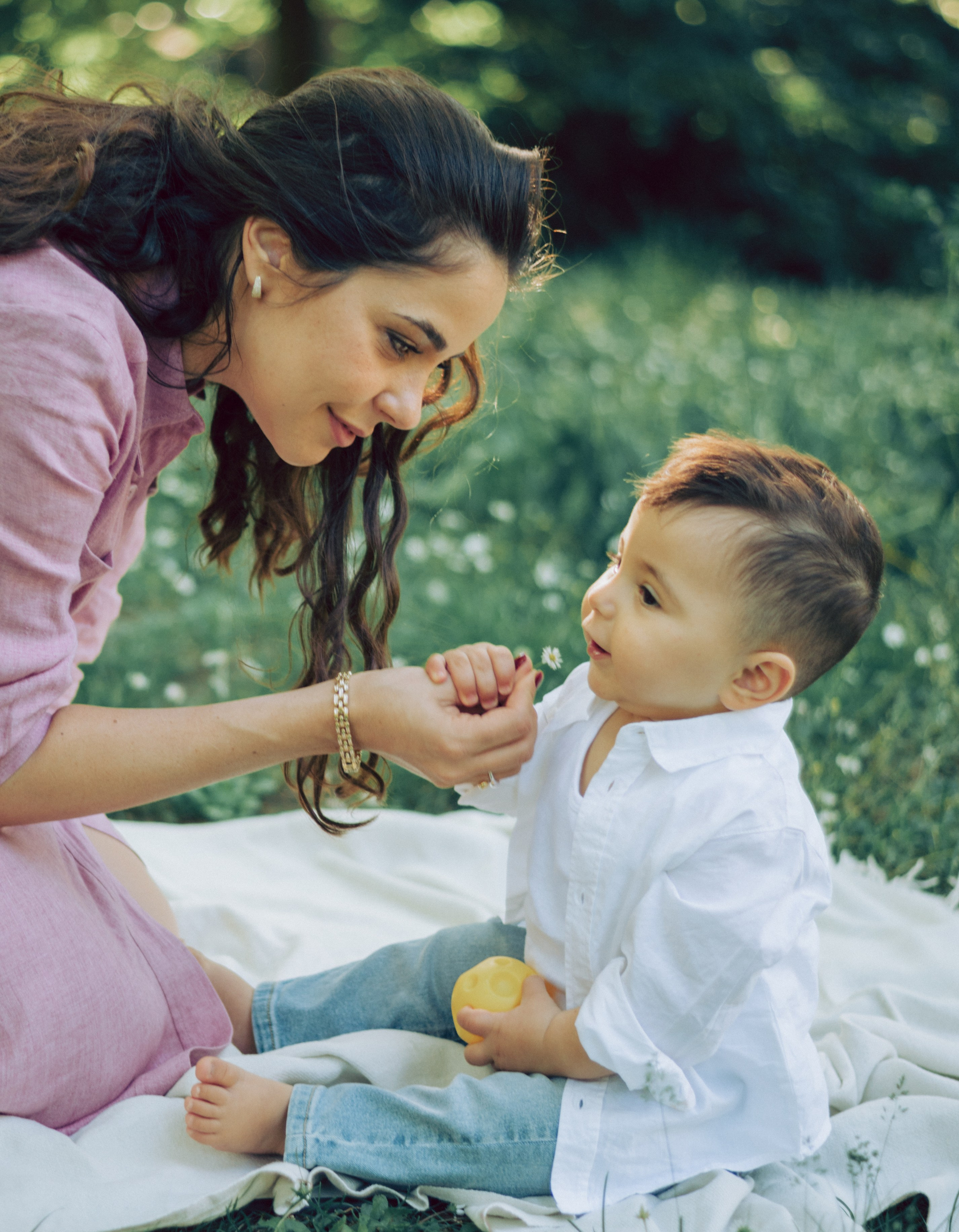 Nassib Maryam & Alexander in Milan. AnaMilanoFoto | Couple & Wedding Photographer in Milan