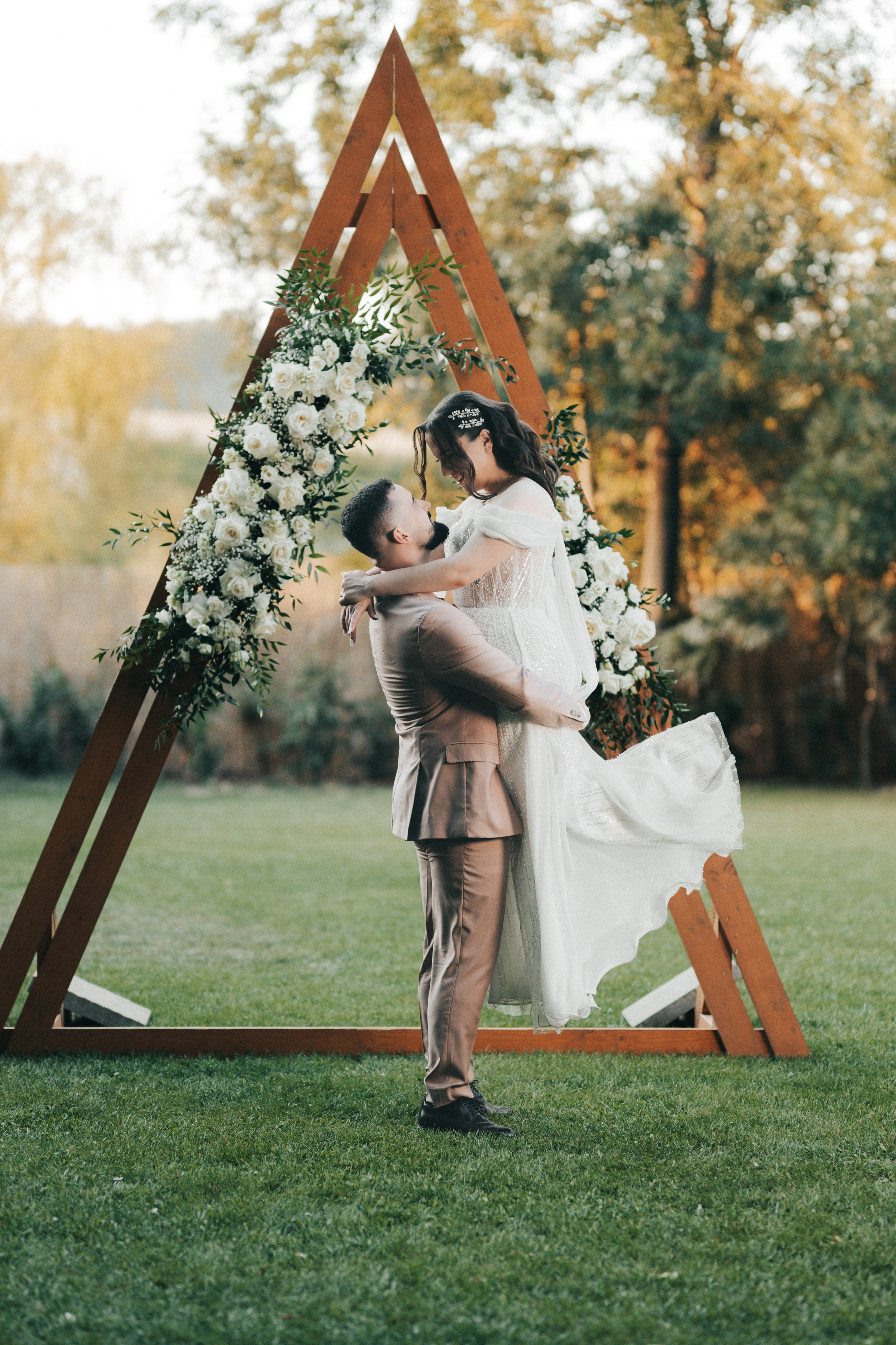 Mihai & Iasmina. Lucian Dedeu — Fotograf de nuntă și eveniment