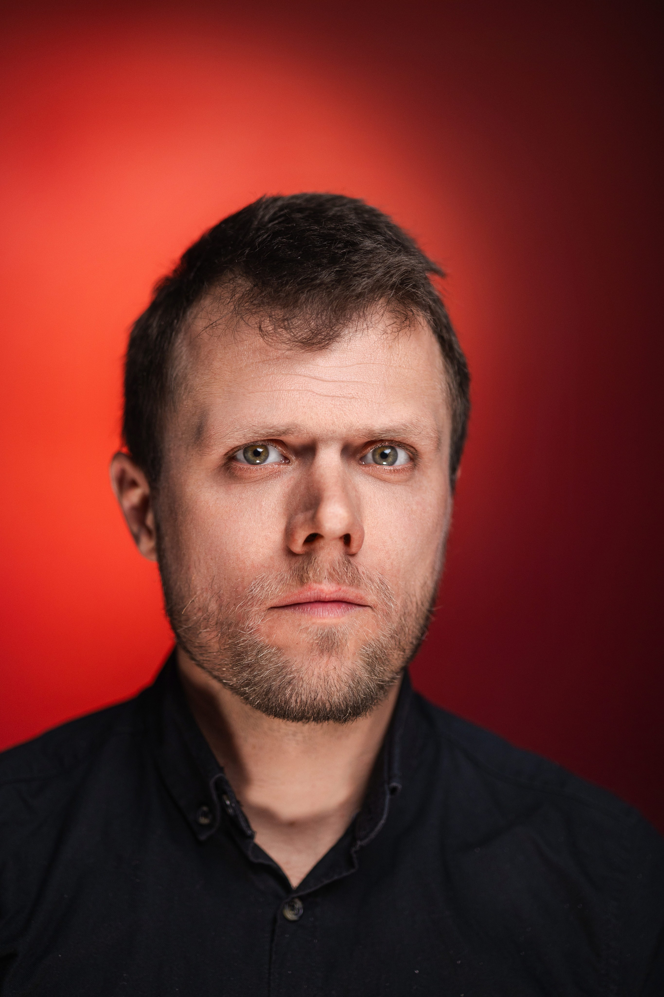 Dan Murzea. Daniel Cioc - Fotograf profesionist în București, specializat în evenimente, nunta, botez, corporate, portret și boudoir