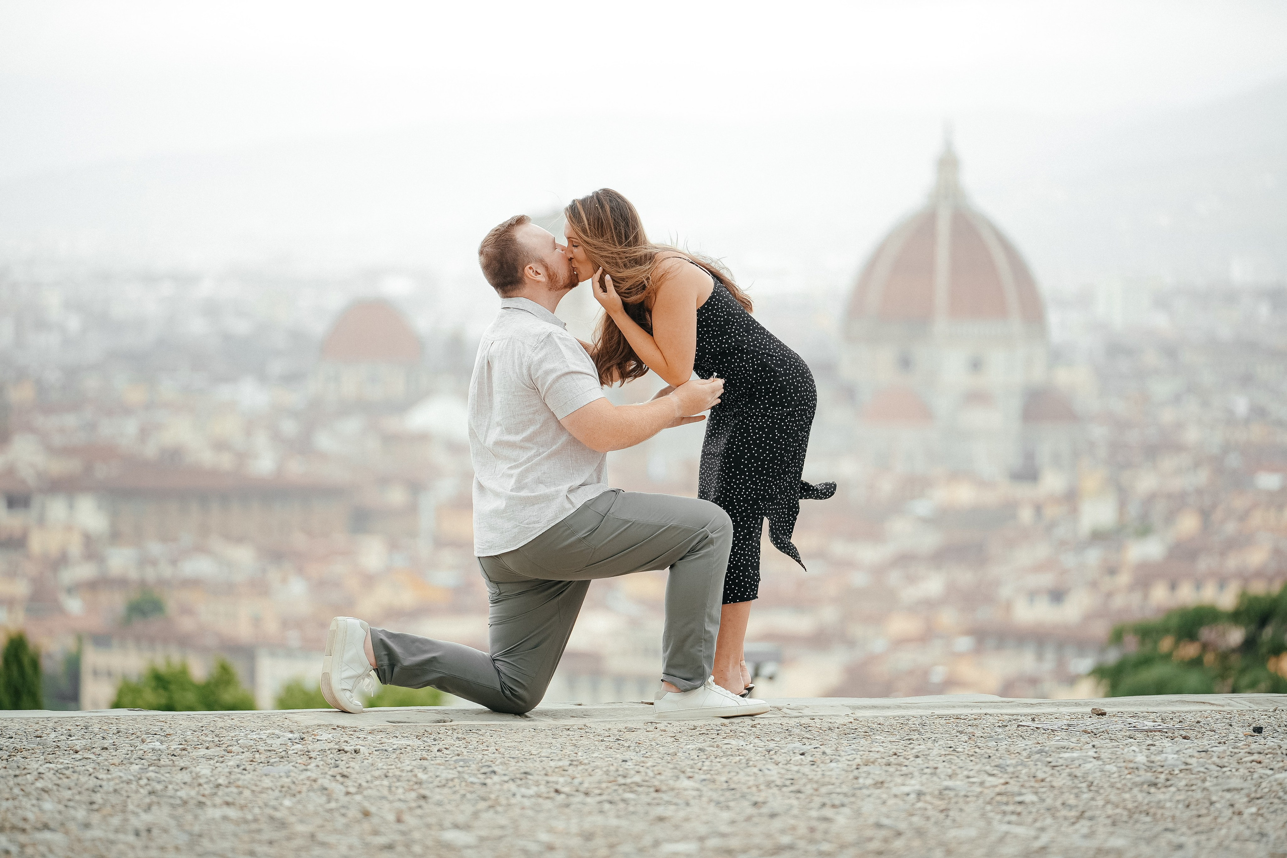 Secret Proposal with Amazing View. Wedding Photographer in Italy