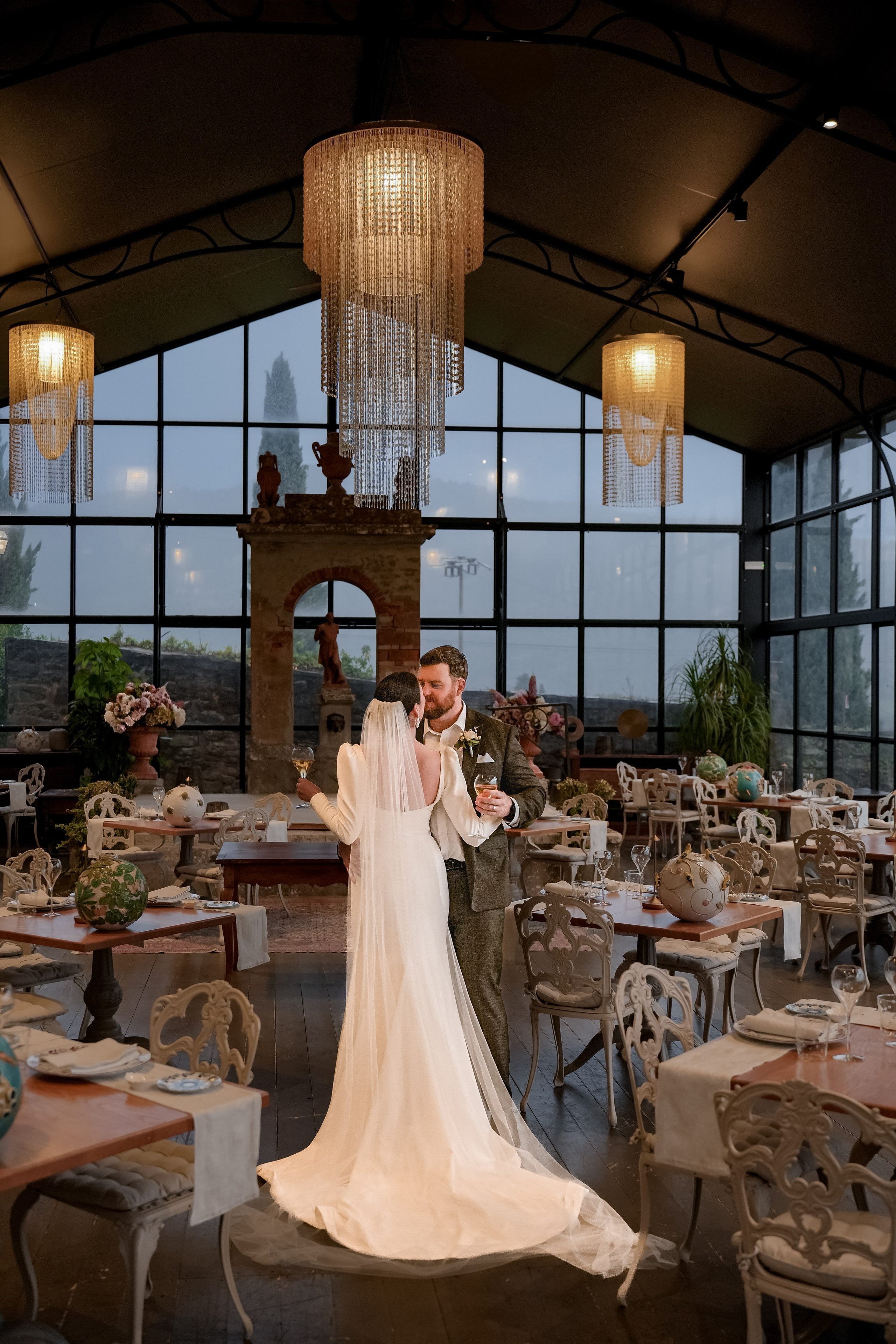 Elopment in Cortona. Villa Falconiere. Wedding Photographer in Italy