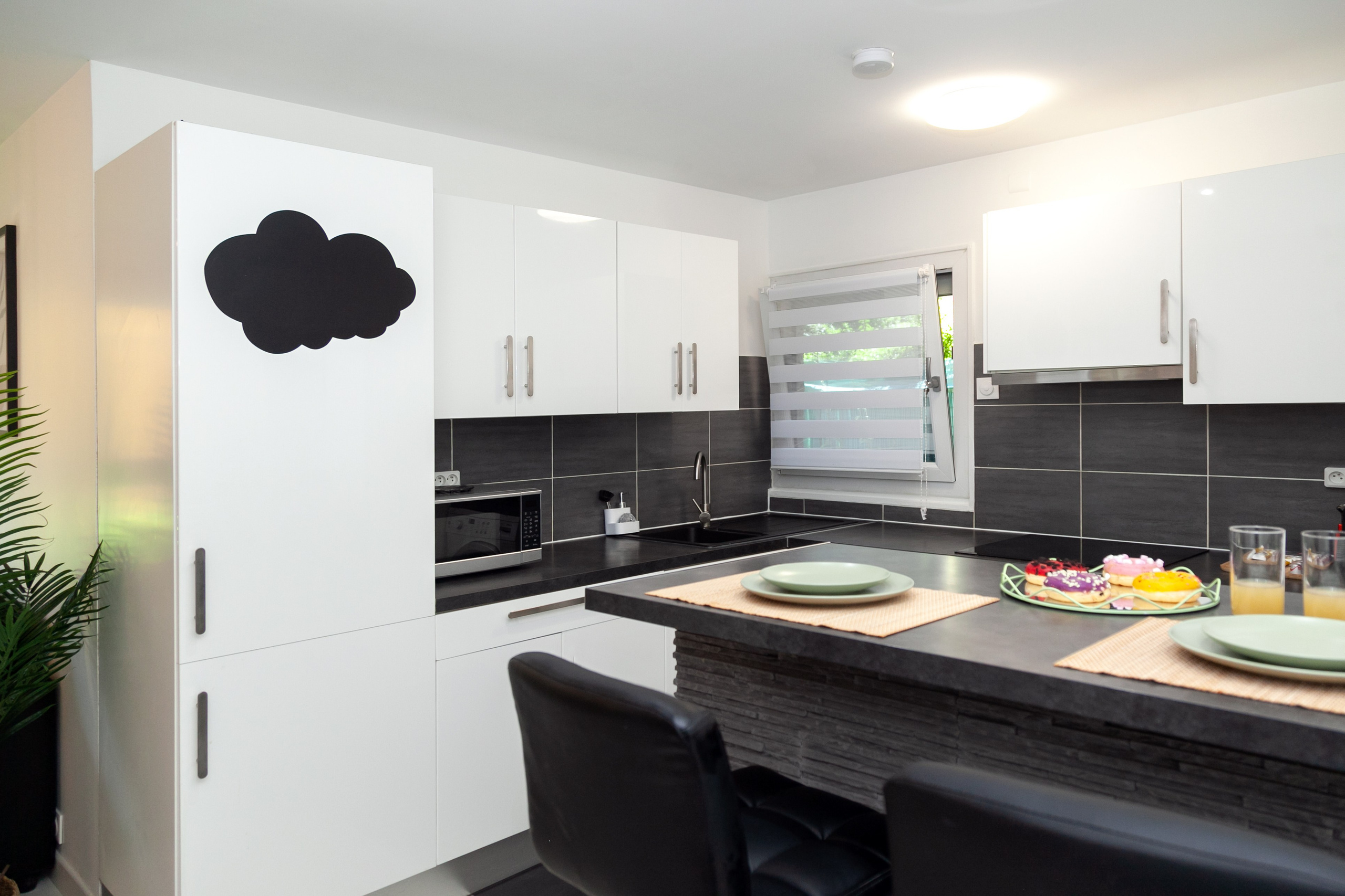 Real estate. Wedding, event and family photographer in Paris, Emilian Olaru