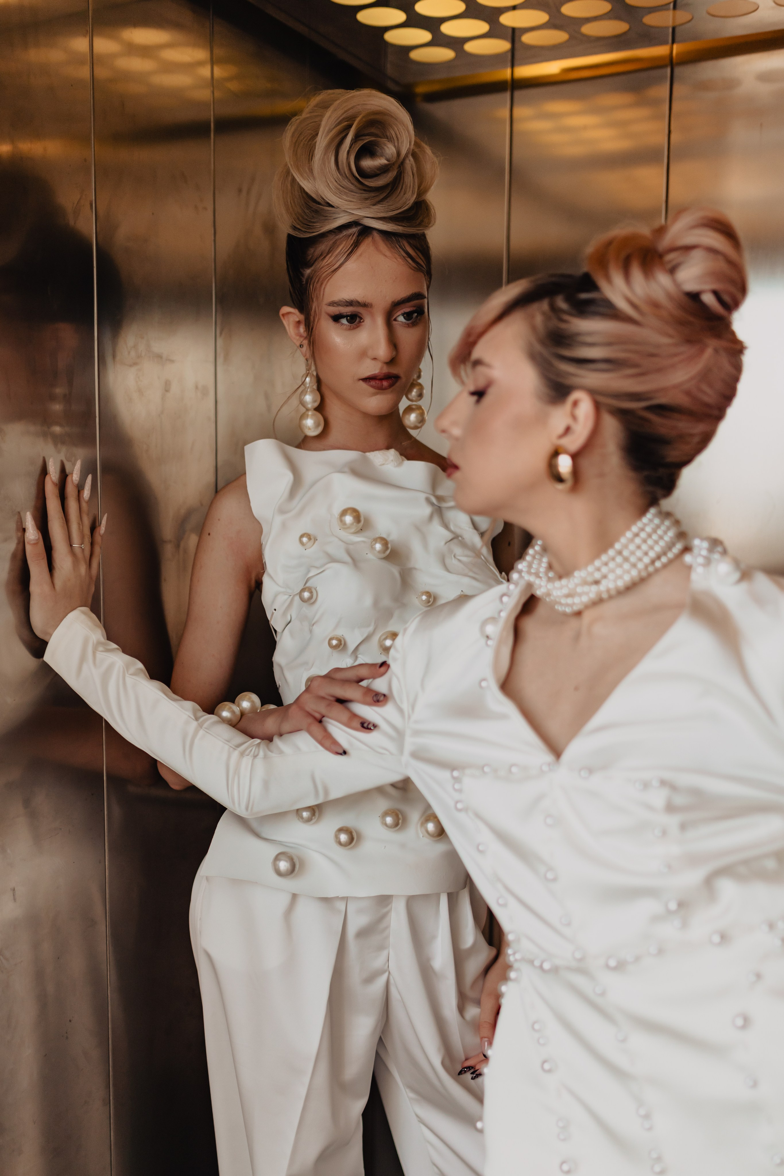 Fotograf de nunta — documenting your love story with a touch of editorial — wedding photographer