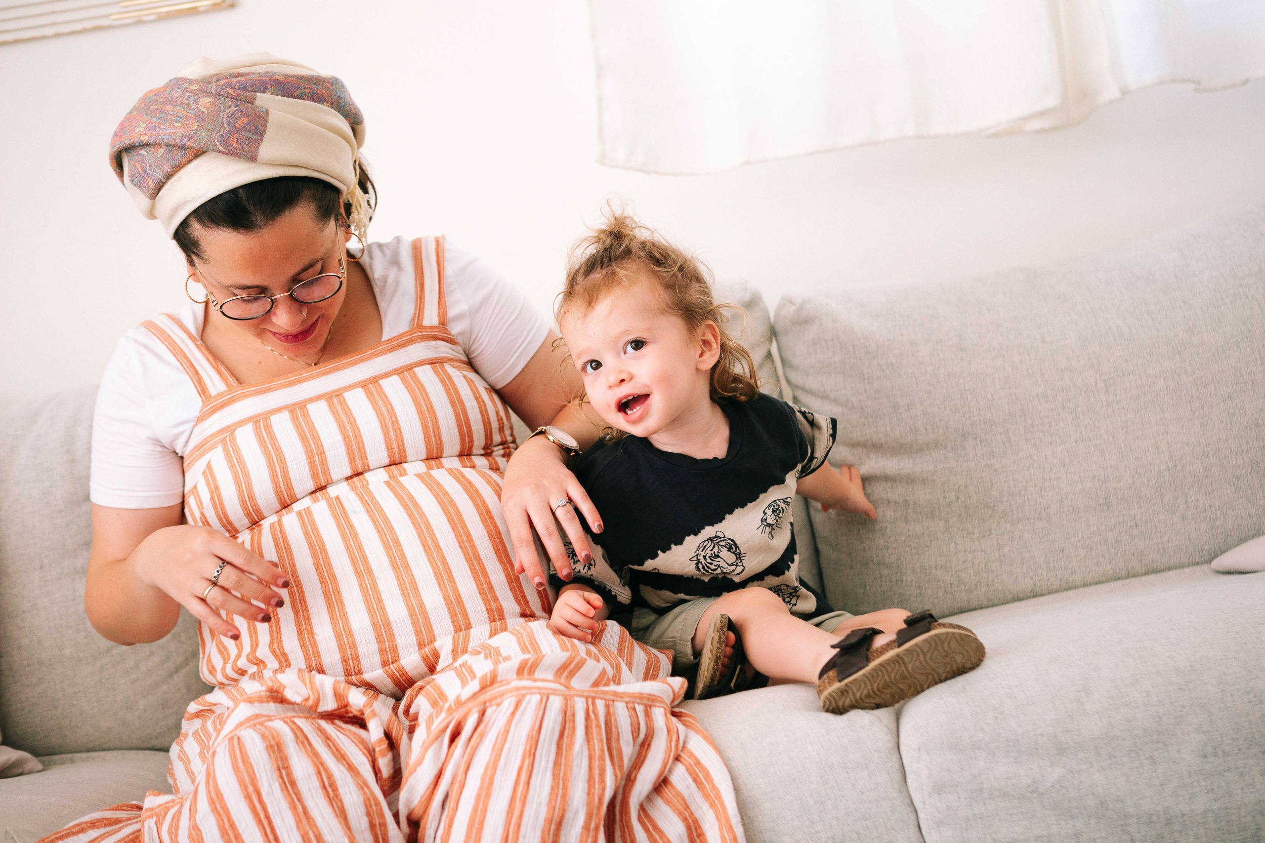MAALE ADUMIM, HOME PHOTO SESSION + DESERT. Https://shi-photo.com/