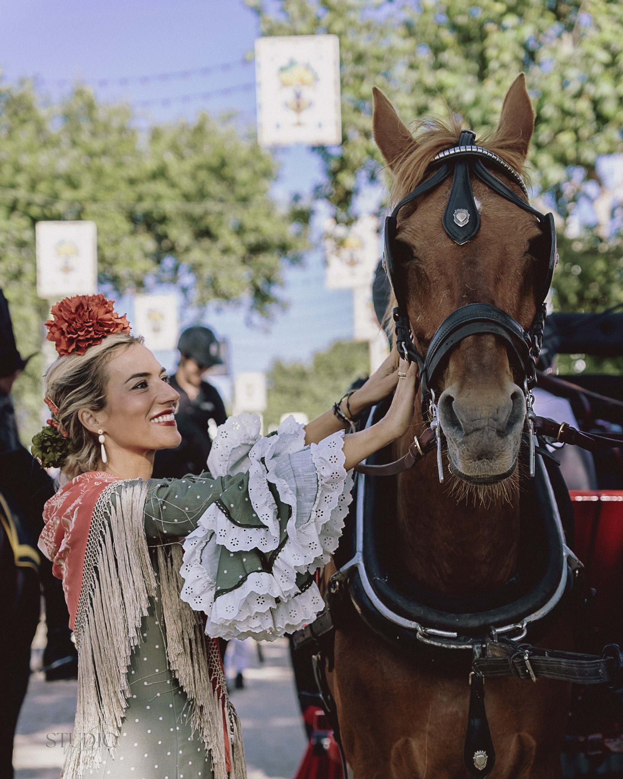 Sesión de fotos en feria de Abril de Sevilla. Inicio