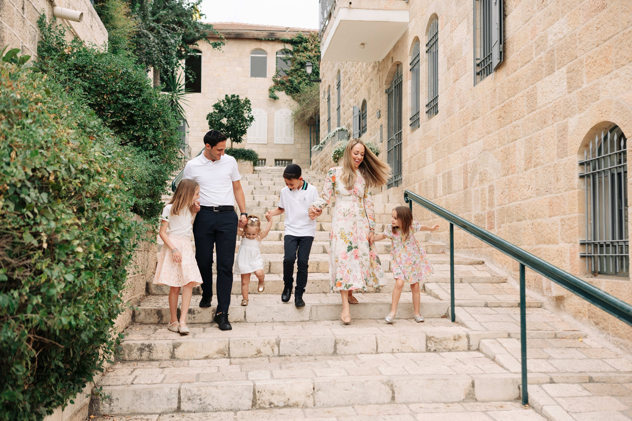 BIG FAMILY IN YAMIN MOSHE. Https://shi-photo.com/