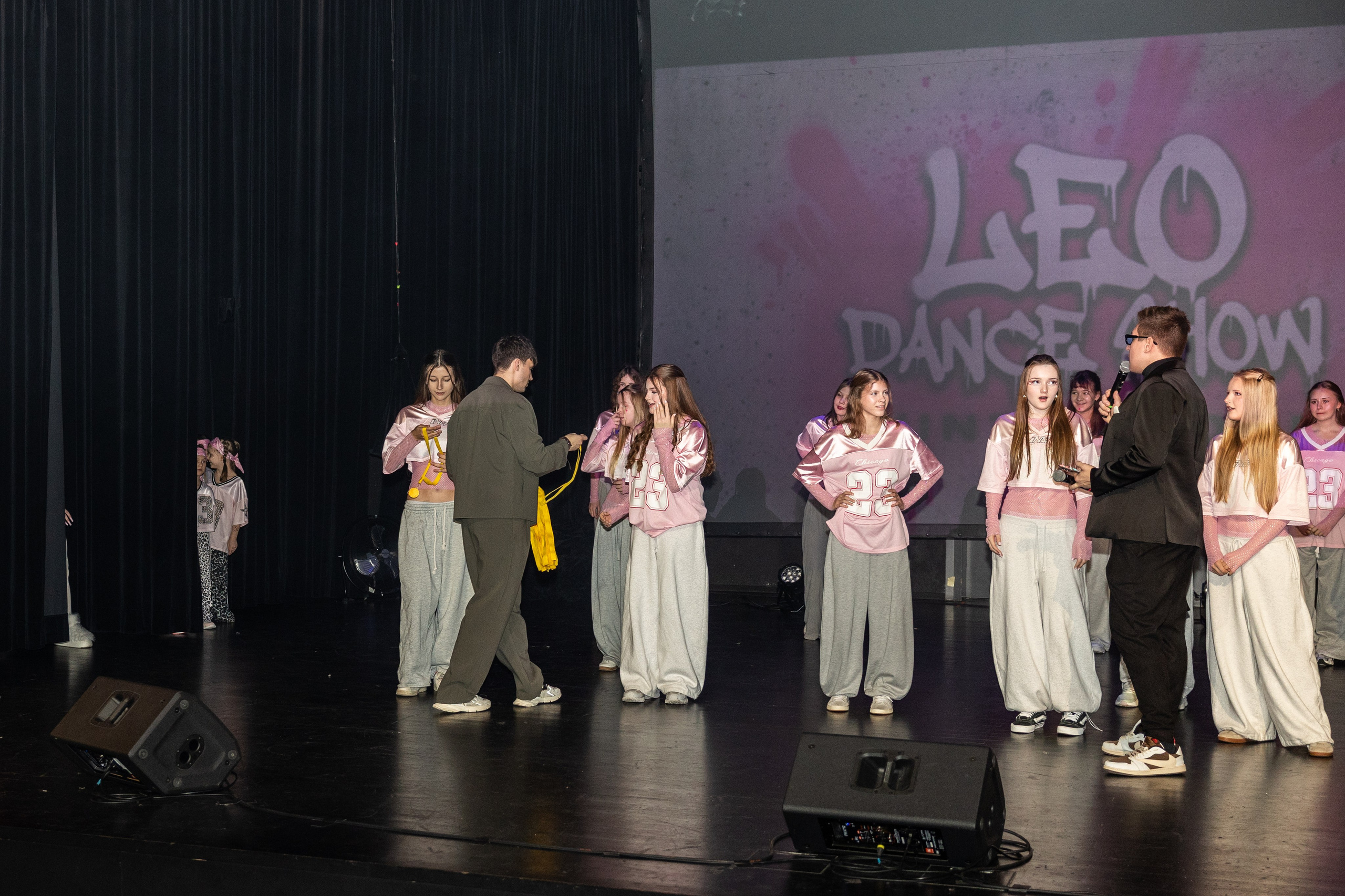 LEO DANCE SHOW WINTER 2025. Семейный и детский фотограф в Варшаве Мила Бобровская