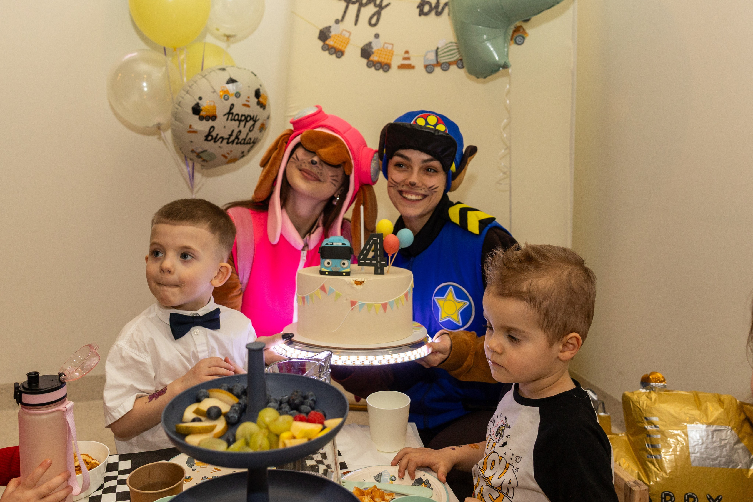 День рождения Артёма 24 января 2026 года. Семейный и детский фотограф в Варшаве Мила Бобровская