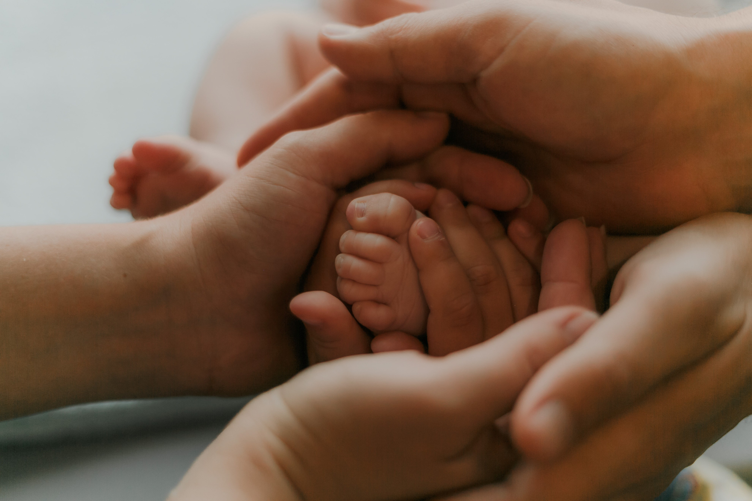 Fotos de una familia numerosa temprano en la mañana. Fotógrafo de retrato, familia y reportajes en Valencia | España | Europa Vitalii Lumier