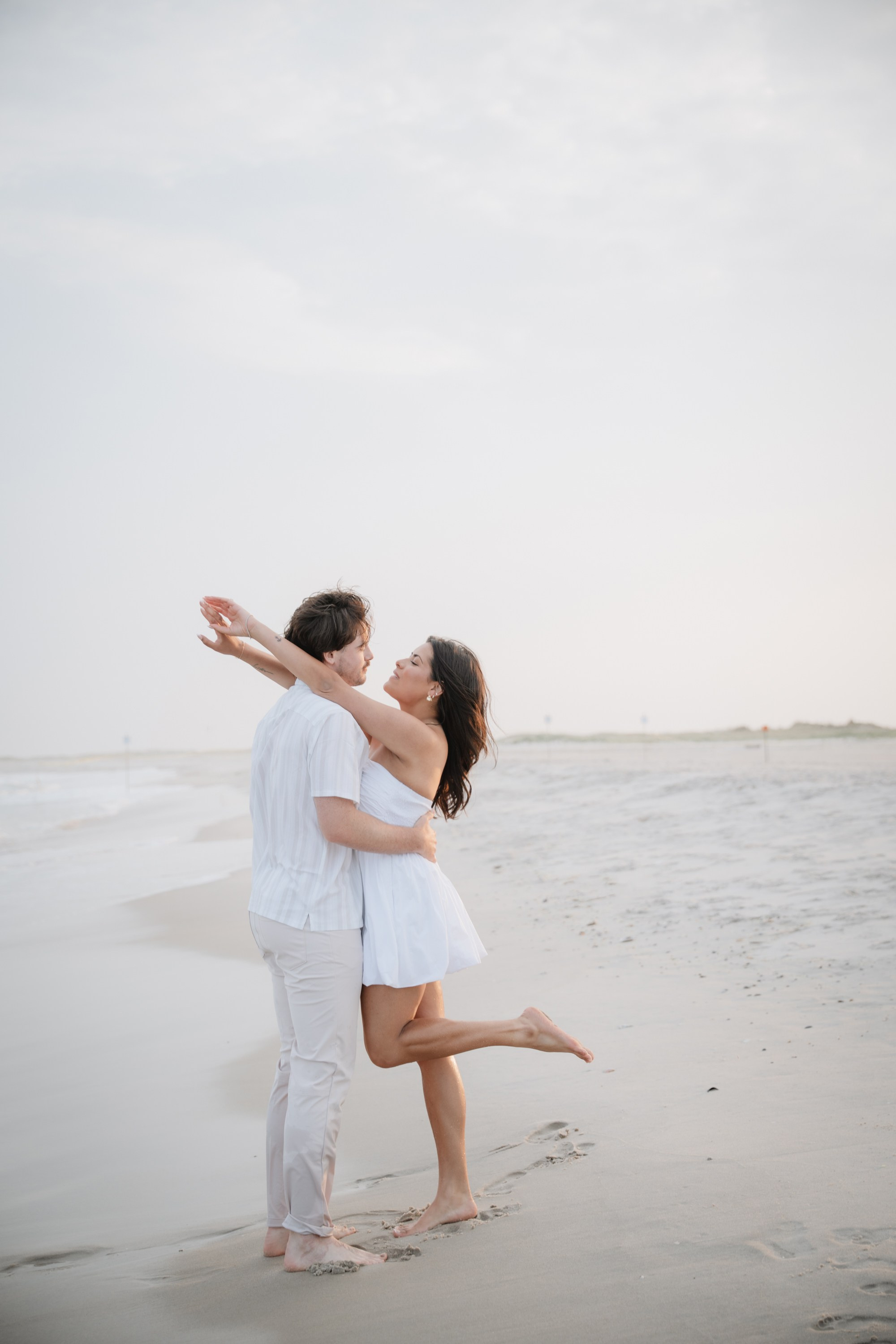 Engagement photoshoot on the Atlantic City beach. Portrait and wedding photographer in New York