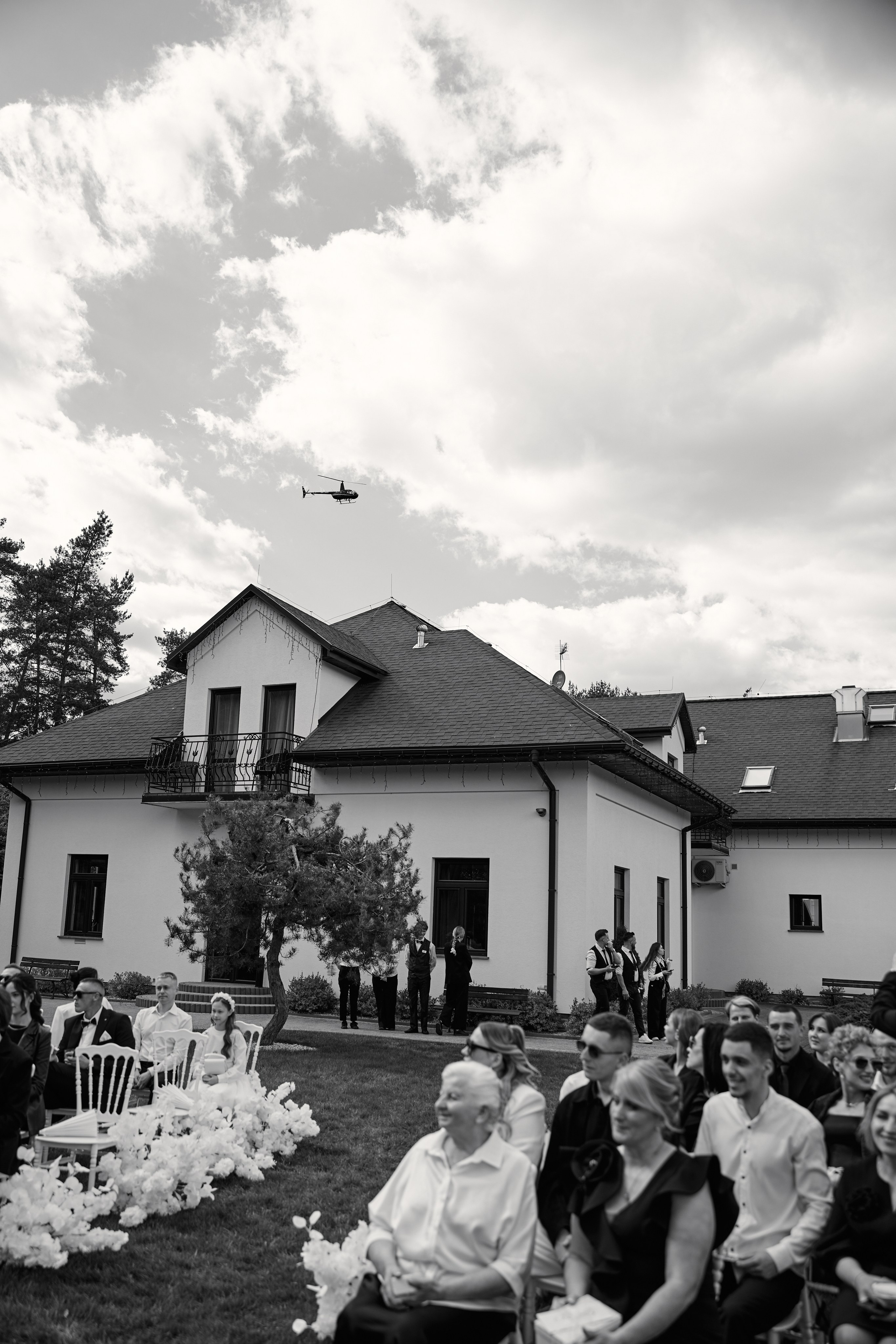 Natalia & Roman. Dworek przy lesie. Fotograf ślubny i rodzinny w Krakowie Yana Klymova