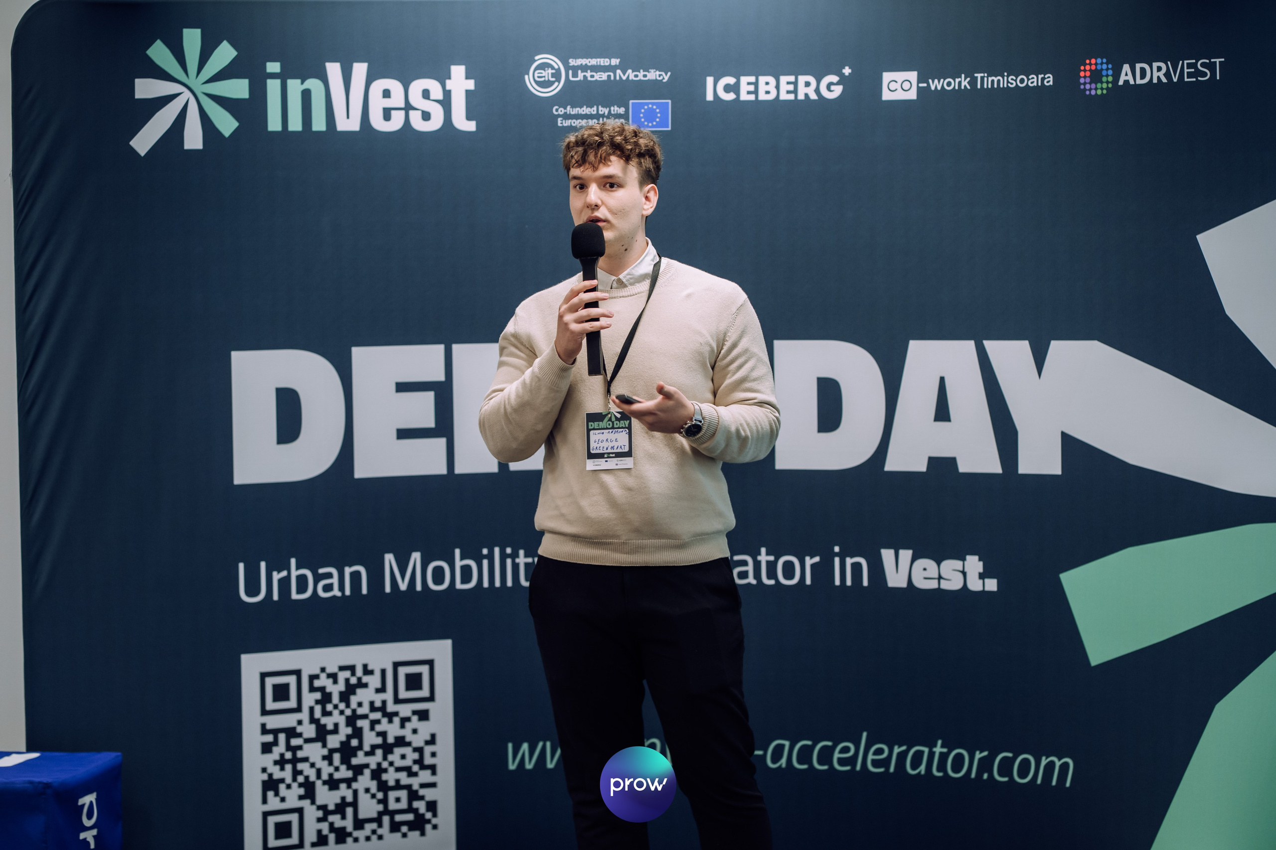 InVest DemoDay @ Cowork. Cozac Cristian Photographer