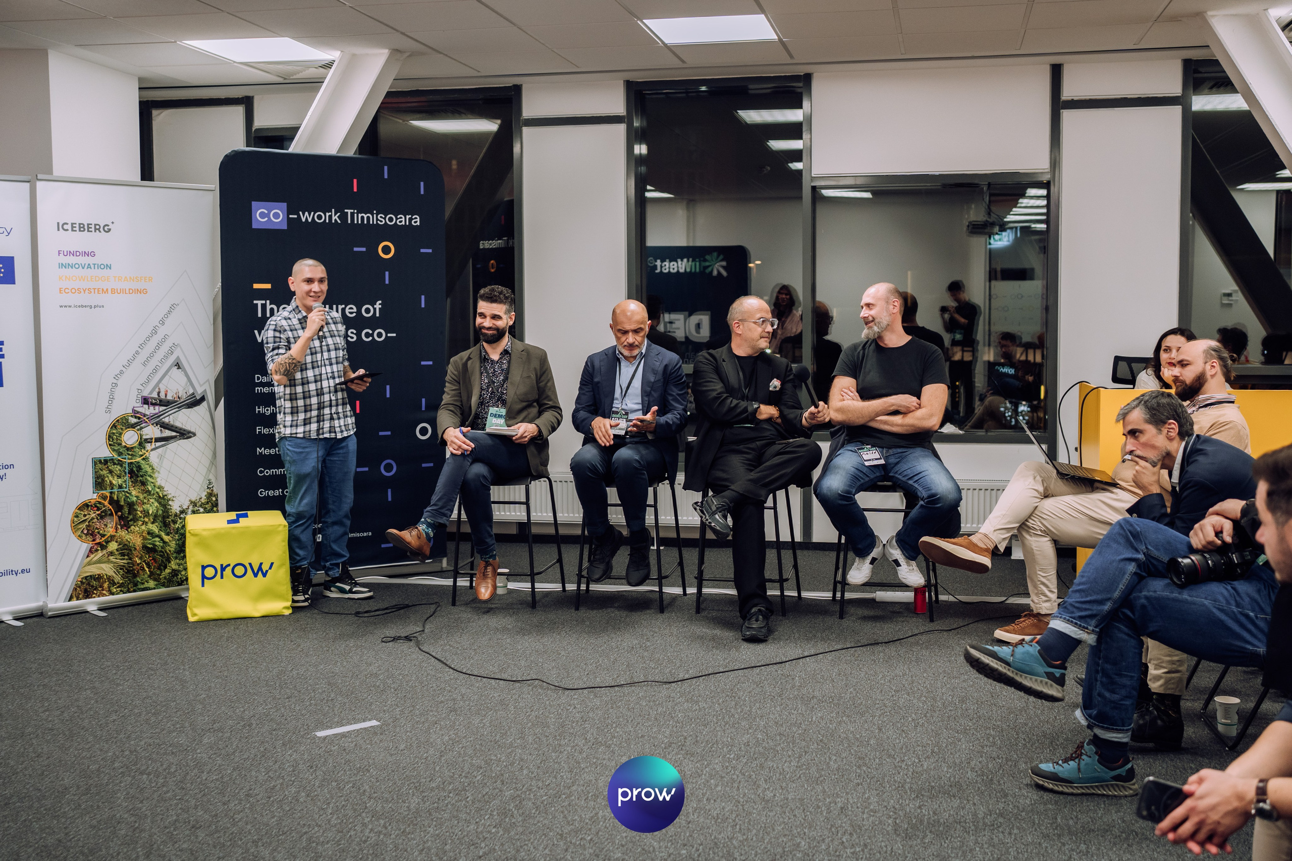 InVest DemoDay @ Cowork. Cozac Cristian Photographer