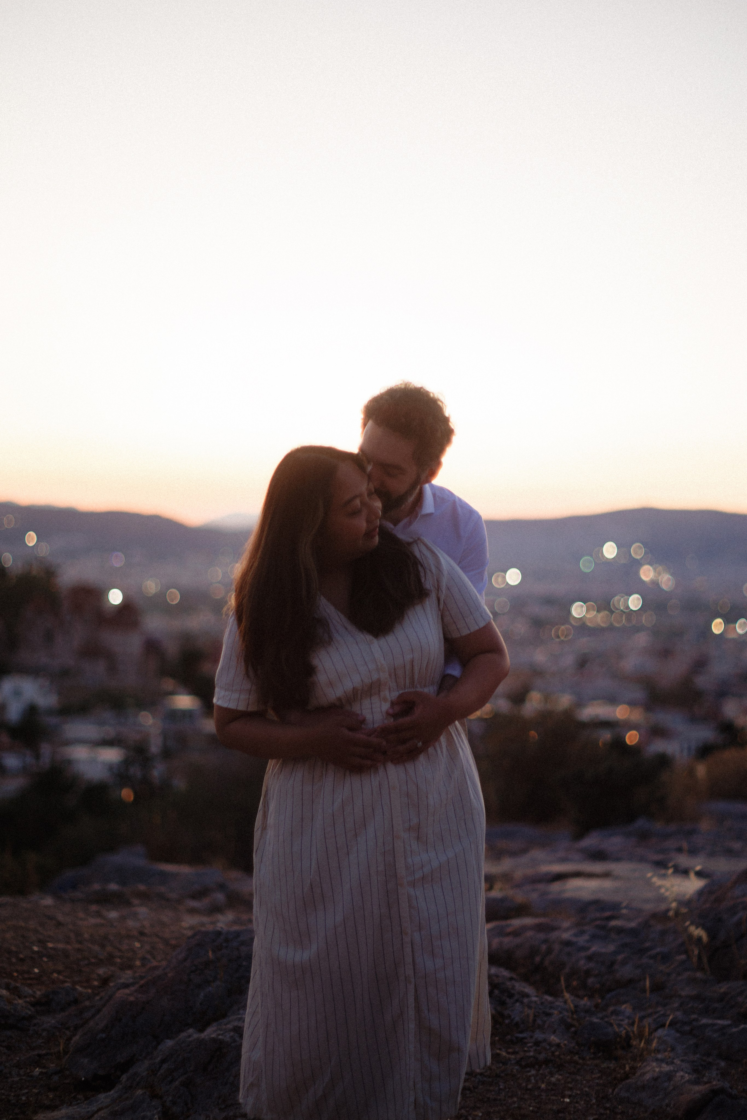 Proposal of Pieter to Vanya in Athens. Photographer in Greece Kristina