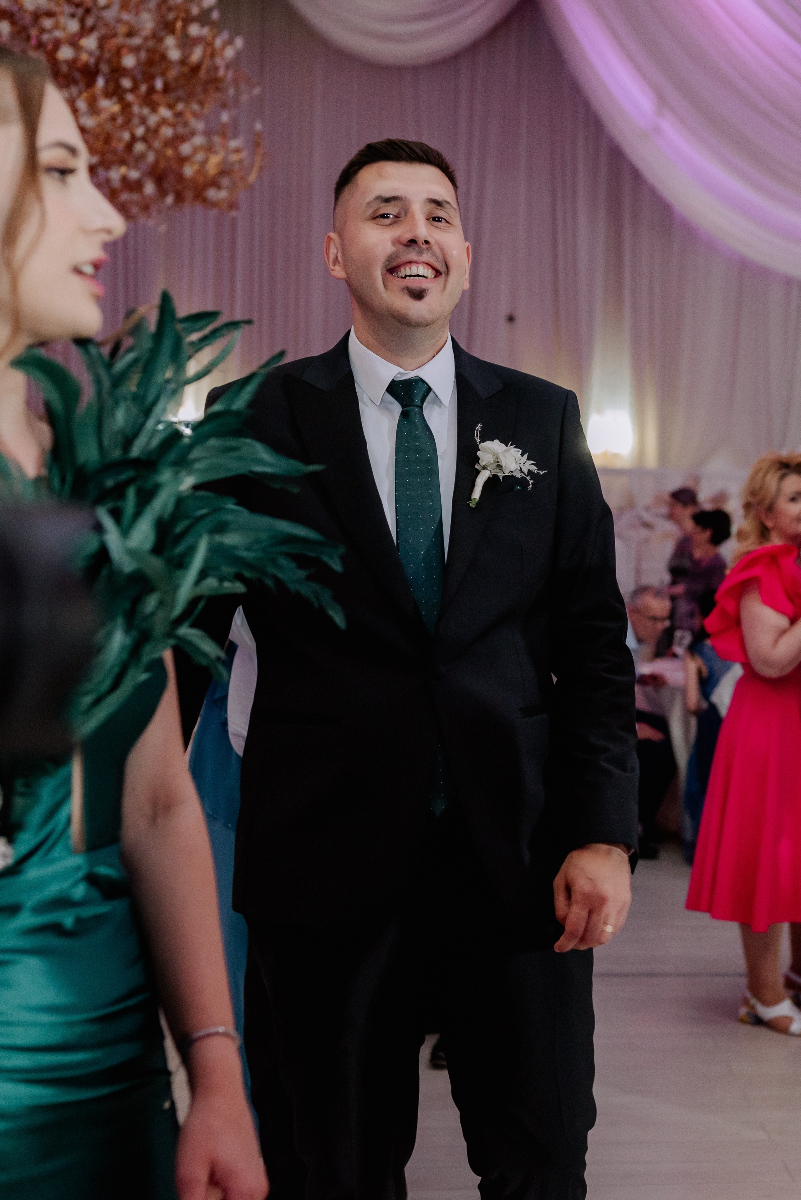 Nunta la Hotel Capitol Iasi. Proud Vision Weddings | Wedding Photography & Film — Servicii profesionale Foto Video Nunta Iasi