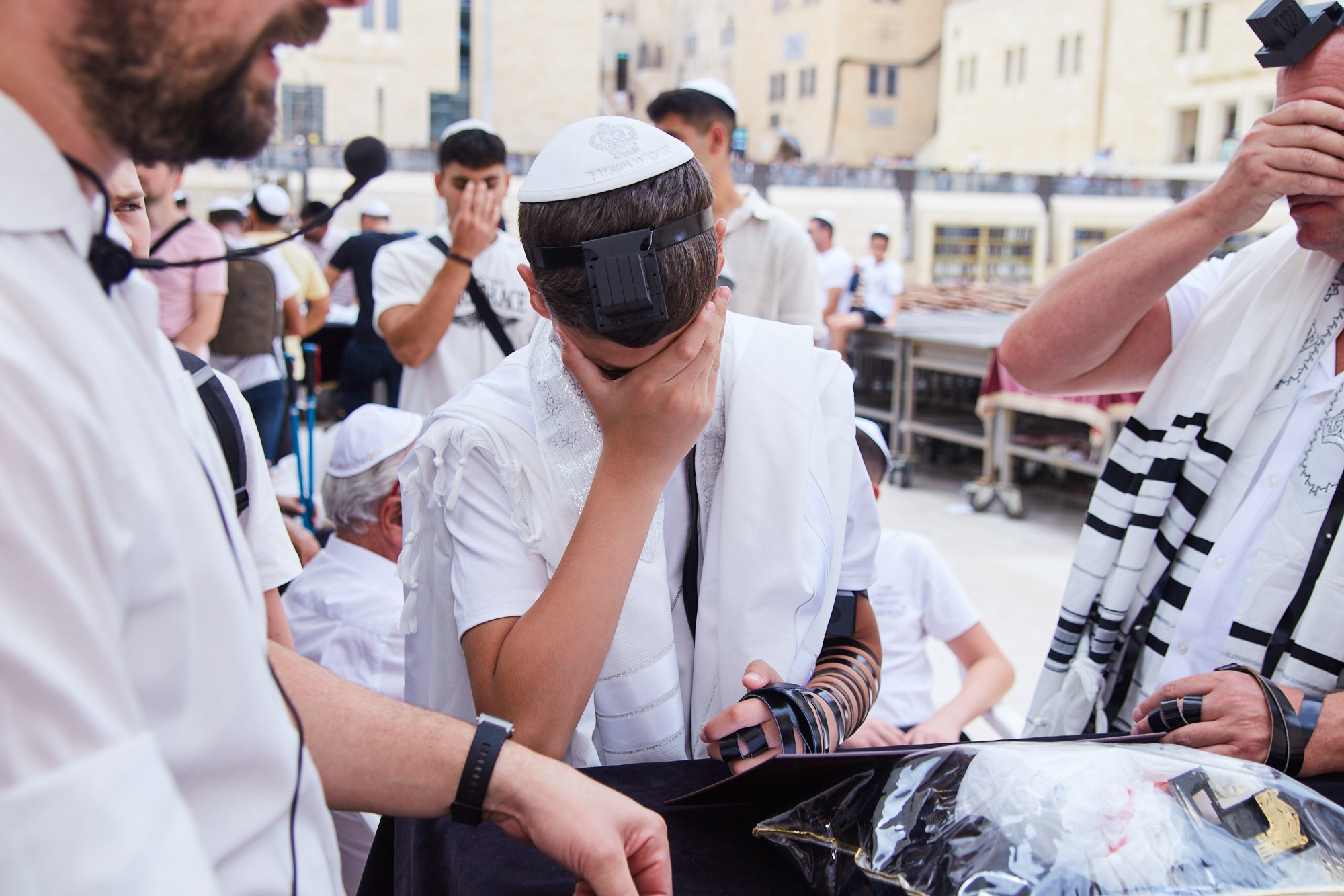 Бар-мицва на Котеле 2. Портретный и репортажный фотограф в Израиле Рома Бирман