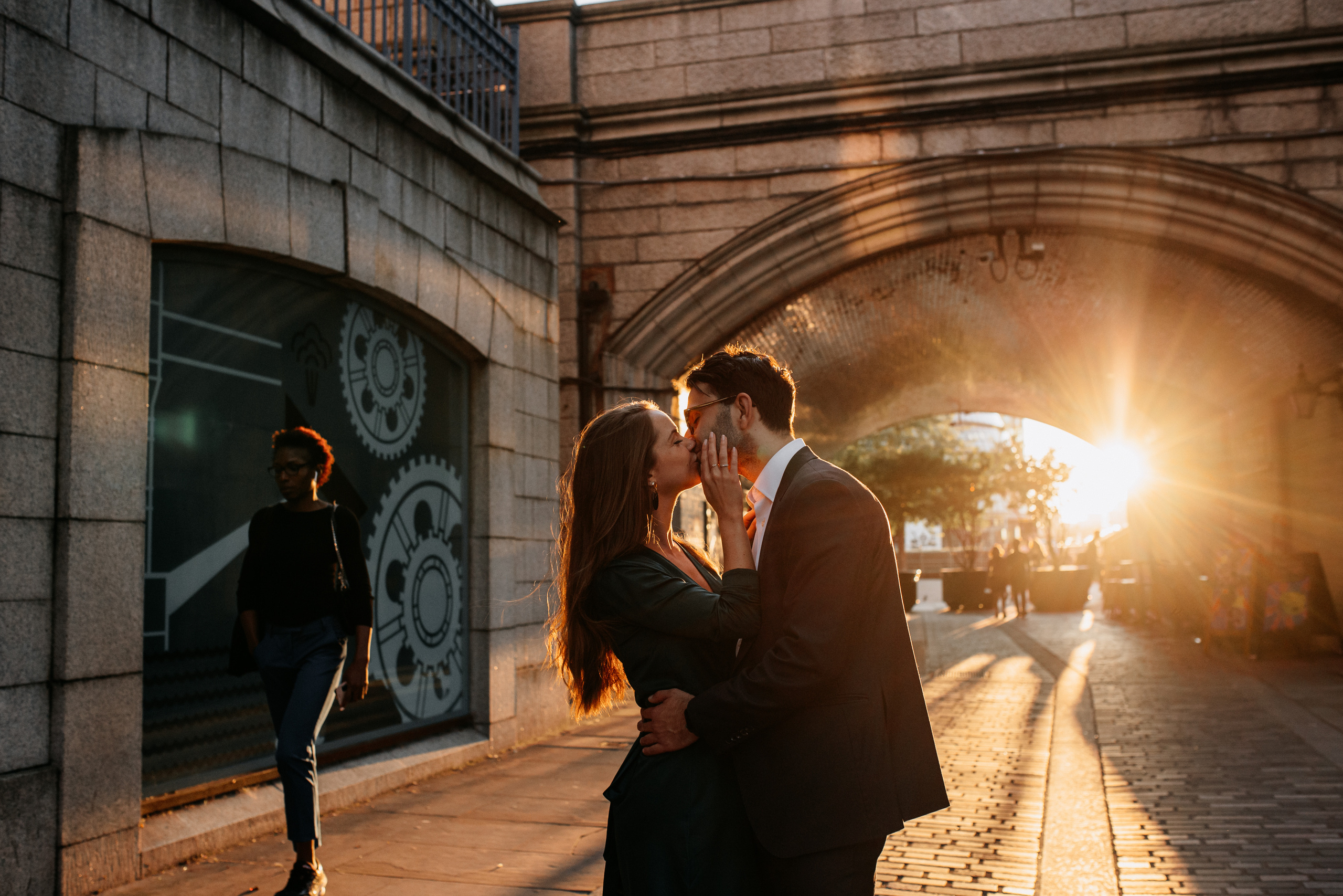 Sunset Engagement Photoshoot at Tower Bridge. LondonPhotoStory — Vacation Photographer in London