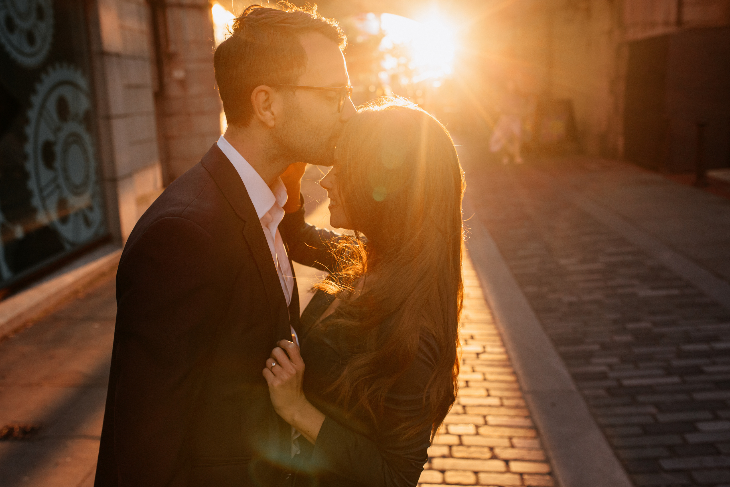 Sunset Engagement Photoshoot at Tower Bridge. LondonPhotoStory — Vacation Photographer in London