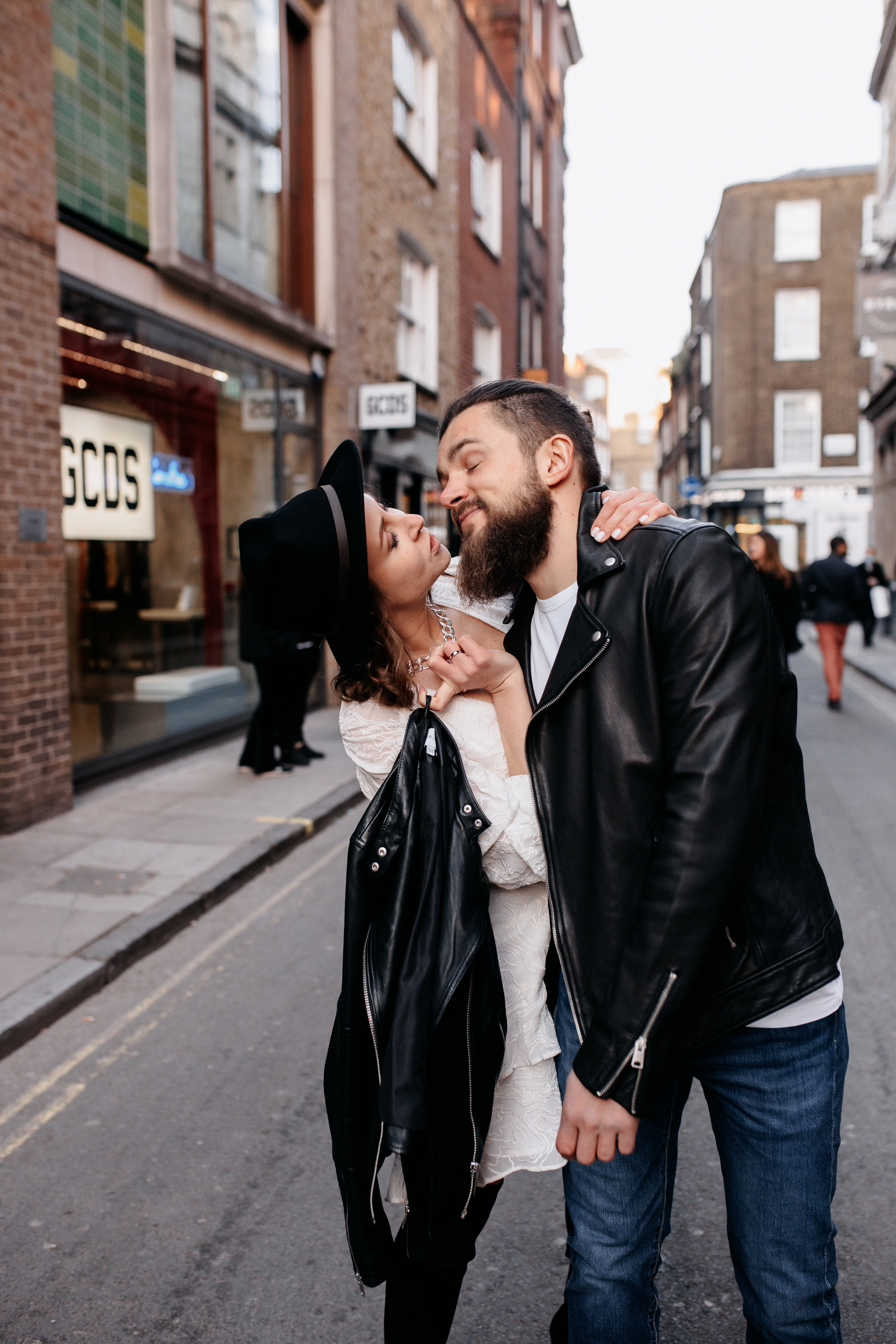 Love Story Photoshoot Central London. LondonPhotoStory — Vacation Photographer in London