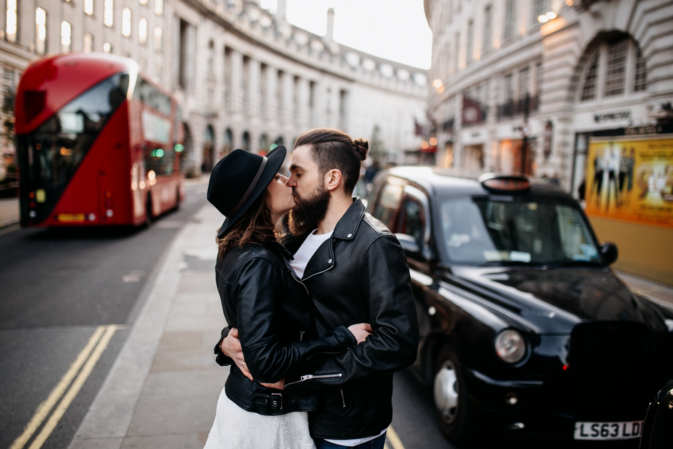 Love Story Photoshoot Central London. LondonPhotoStory — Vacation Photographer in London