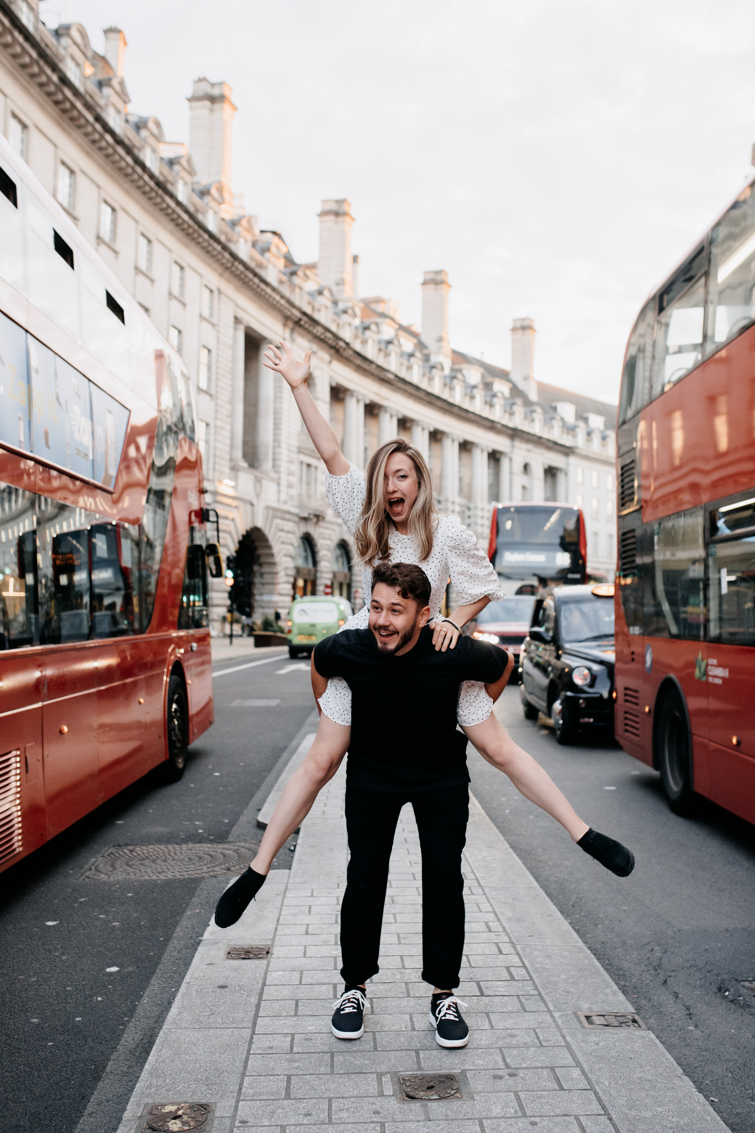 Love Story photoshoot at Picadilly — London. LondonPhotoStory — Vacation Photographer in London