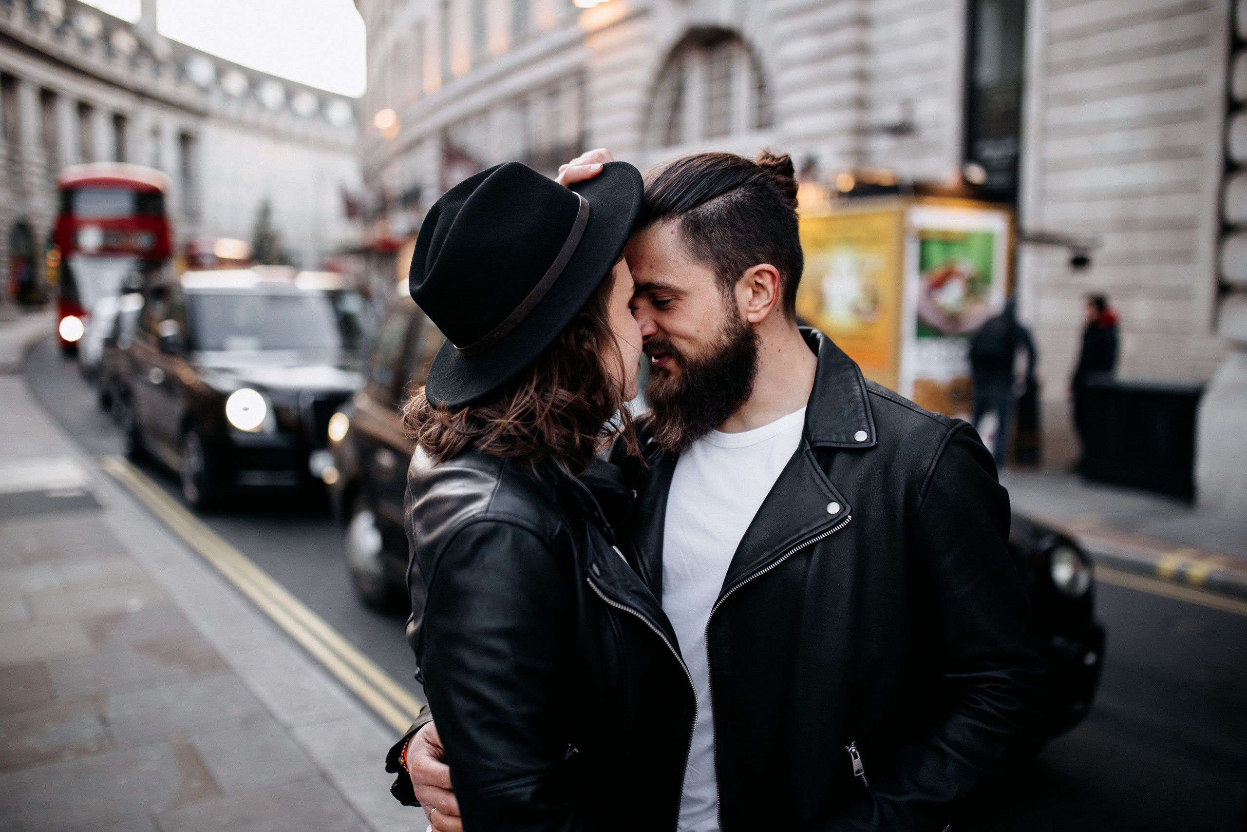 Love Story Photoshoot Central London. LondonPhotoStory — Vacation Photographer in London