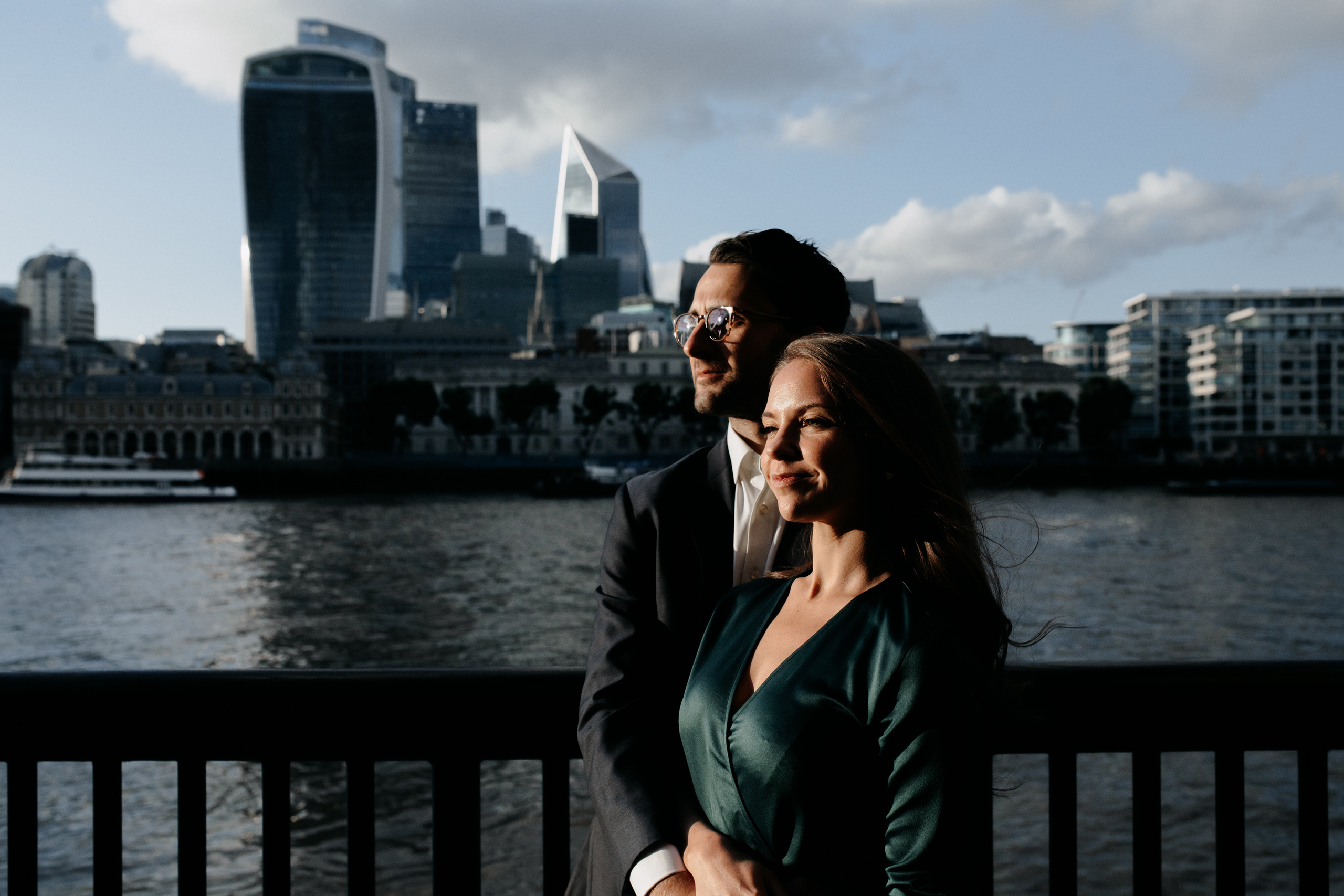 Sunset Engagement Photoshoot at Tower Bridge. LondonPhotoStory — Vacation Photographer in London