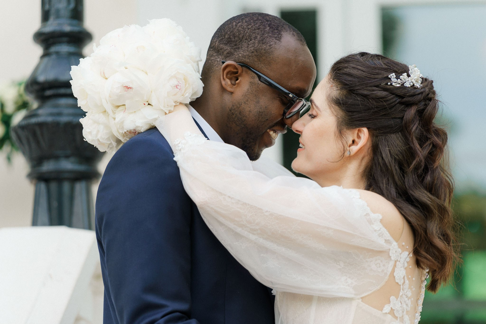 K& F, destination wedding photographer in L’Orangerie de l’Orée du Bois, France