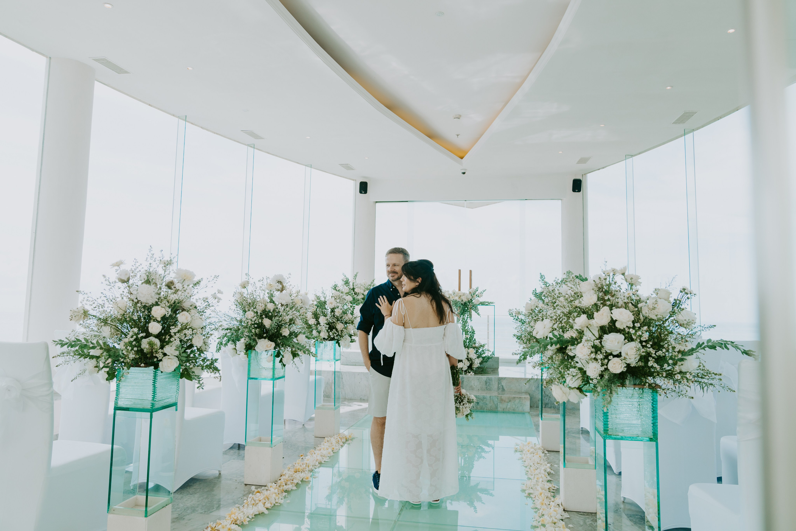 BOGLARKA & STEFFAN. Female Photographer in Bali