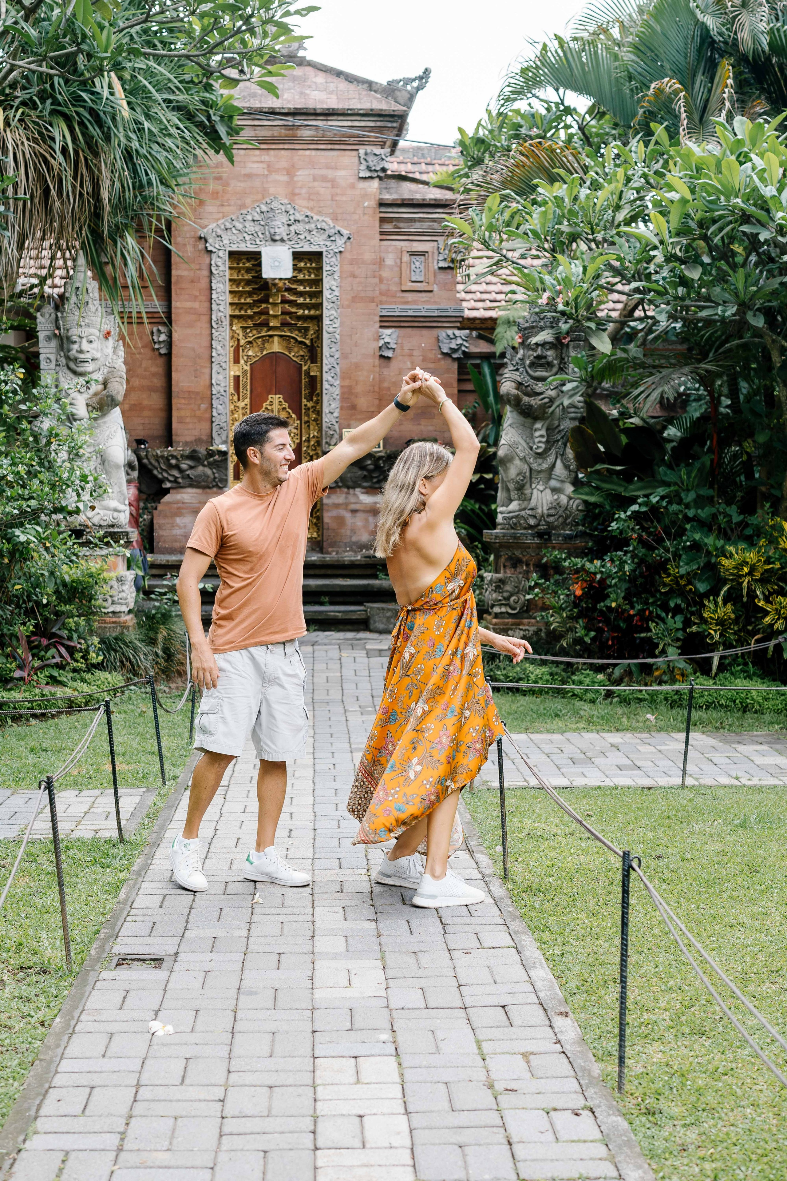 Honeymoon Photoshoot in bali. Female Photographer in Bali