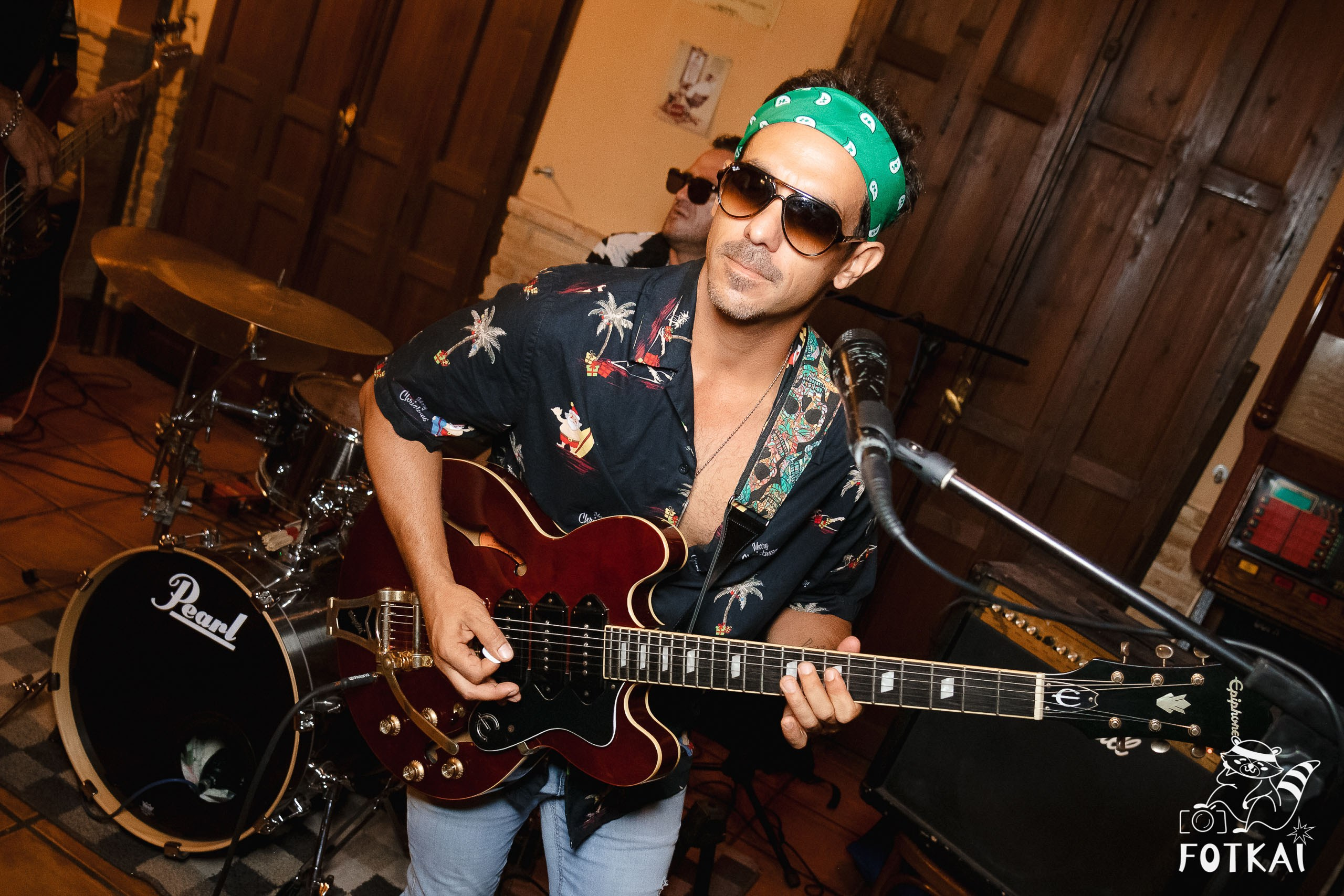 Stones of the Coast en Café Aljibe Rojales: Reportaje fotográfico 30.08.25 | FOTKAI