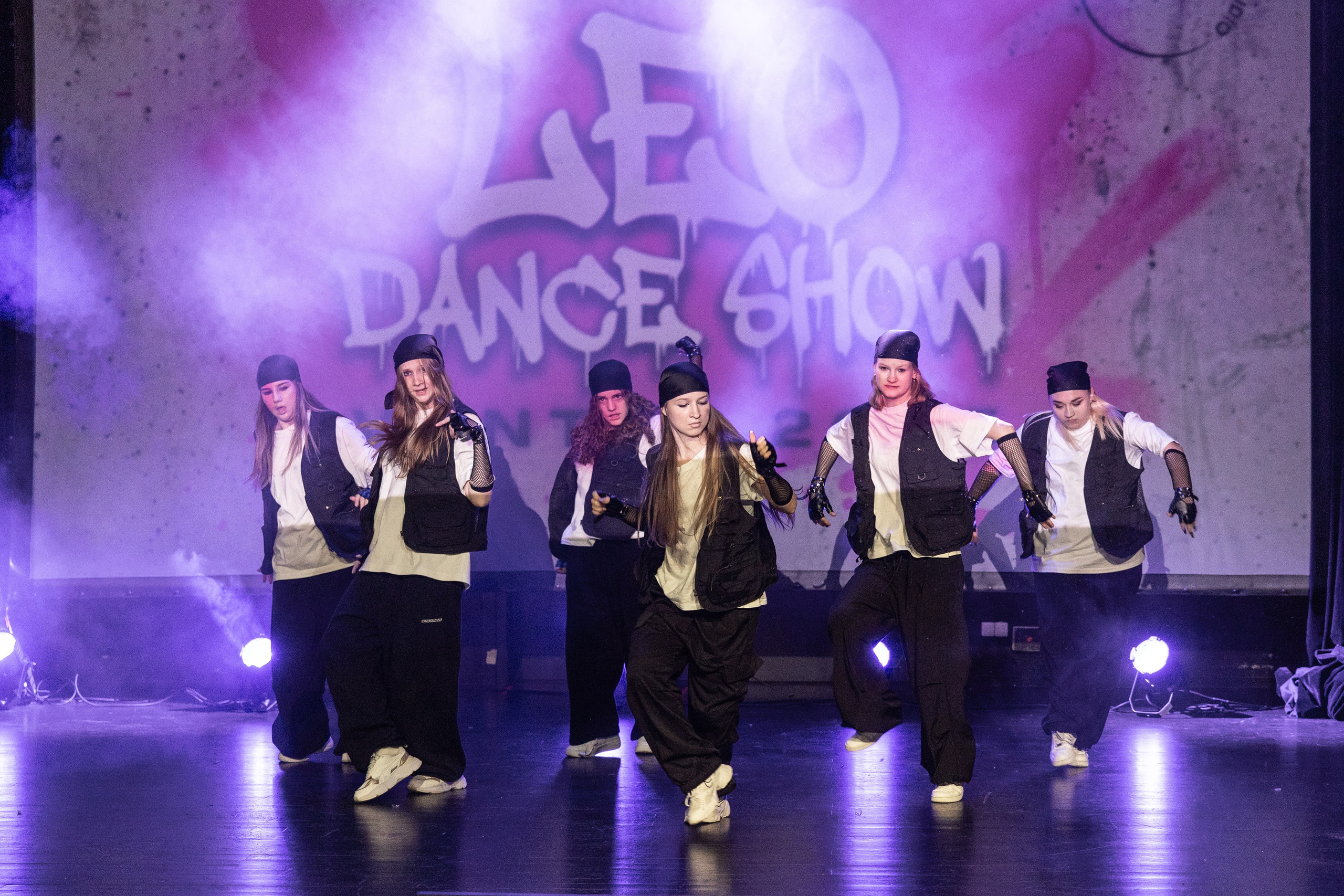 LEO DANCE SHOW WINTER 2025. Семейный и детский фотограф в Варшаве Мила Бобровская