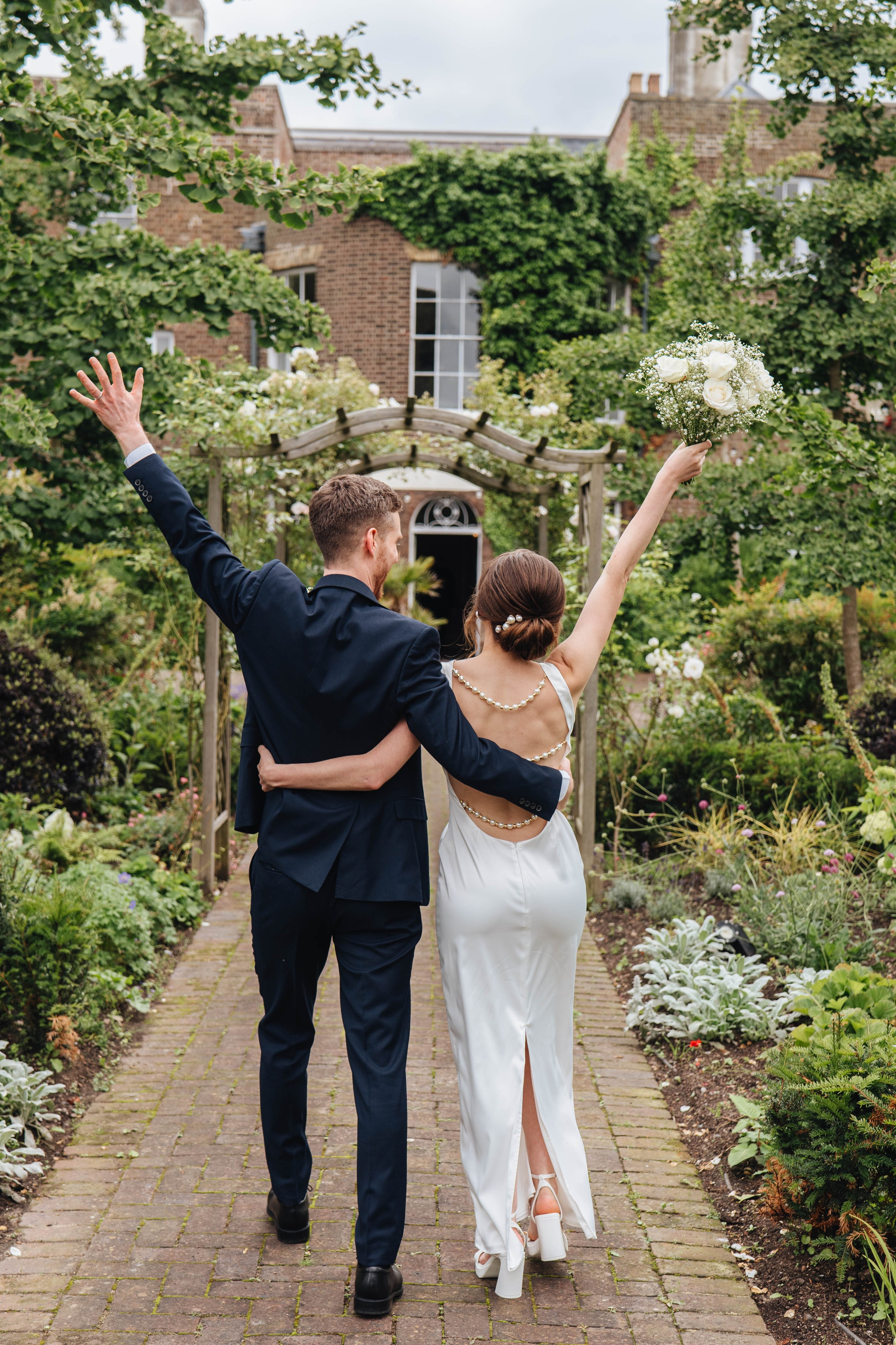 Cozy wedding in Wimbledon, south west London,. Wedding and family photographer in London