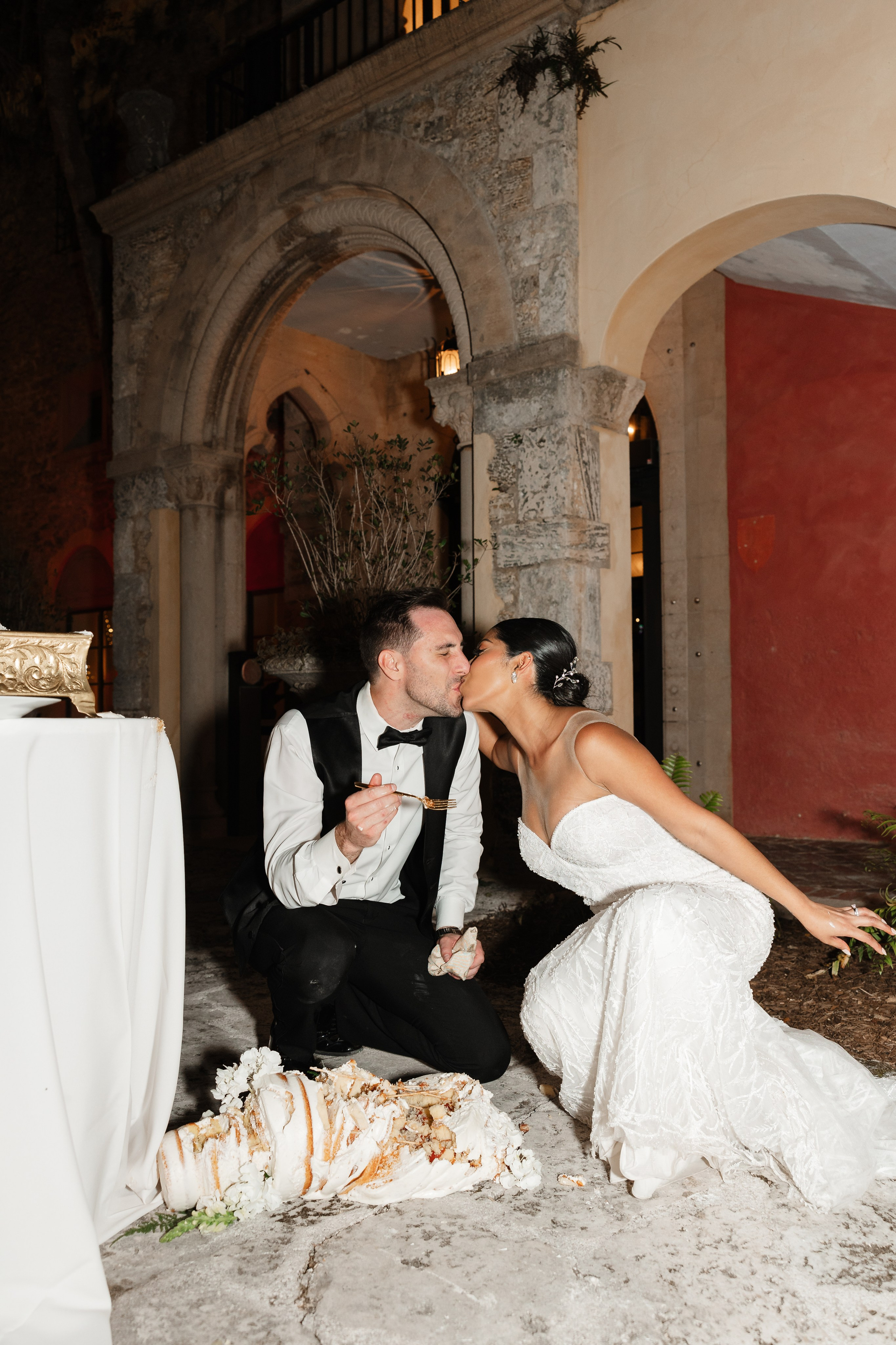 Mariella & Christopher’s Elegant Wedding at Deering Estate. YES I DO PRODUCTION — Wedding photography&videography