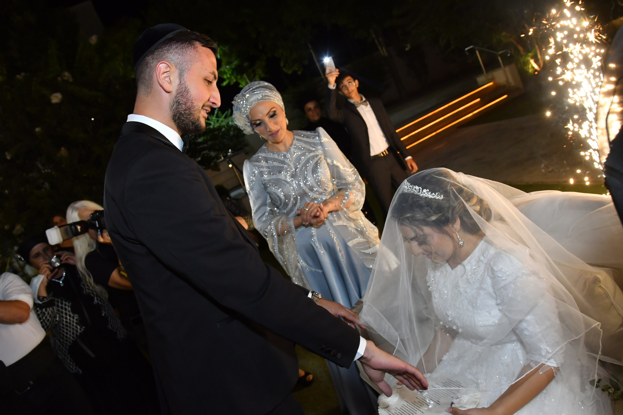 Efrat & Yosef. Wedding and events photographers Studio Shalom