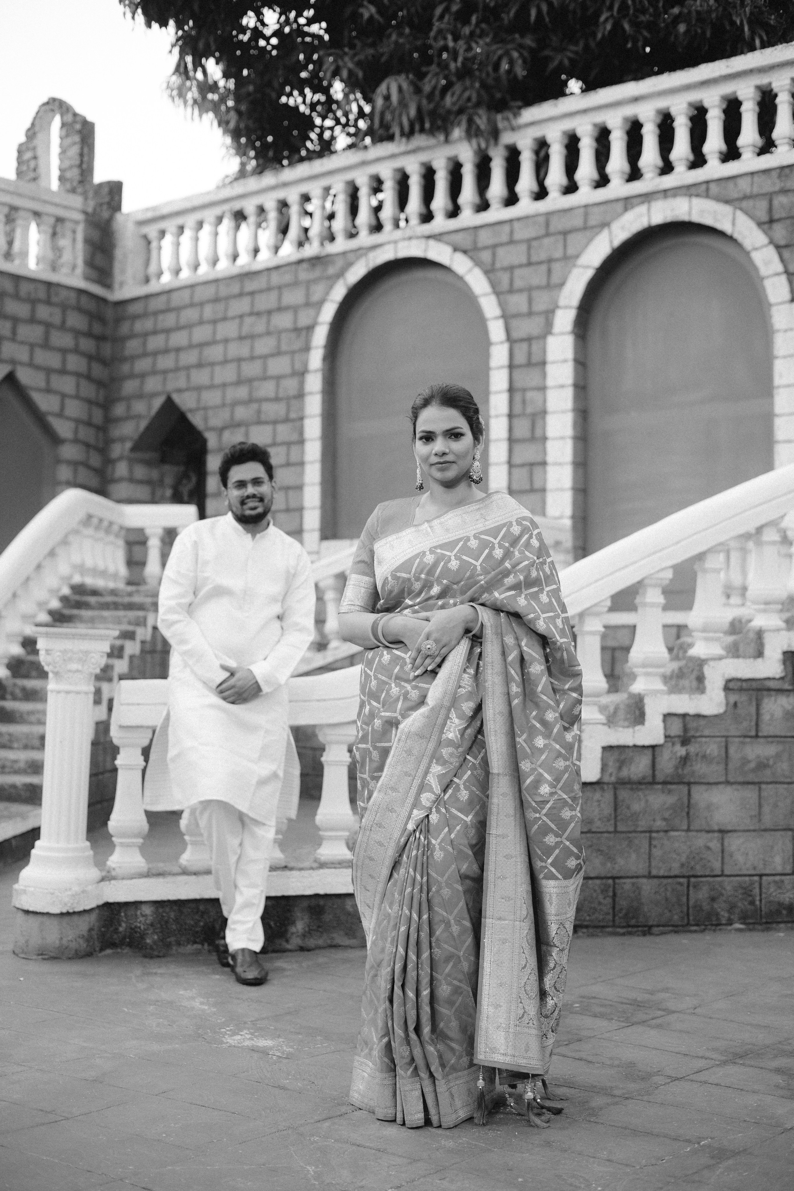 COUPLE SESSIONS. Love Emotions Weddings