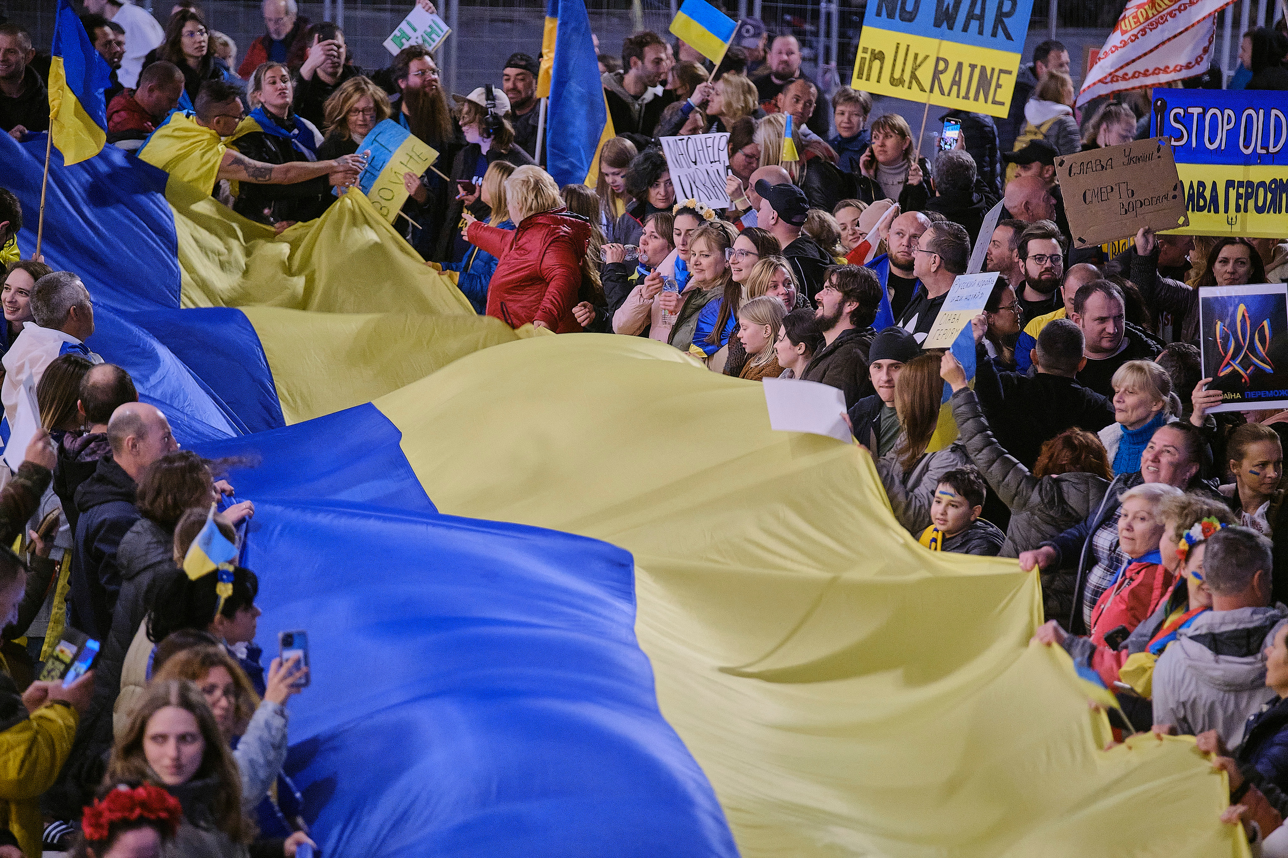 Special Report. Tel Aviv. Protest Against War. Middle East Photo Agency — Свадьбы, Бар и Бат-мицва, Брит, Театр, Магниты, Портреты