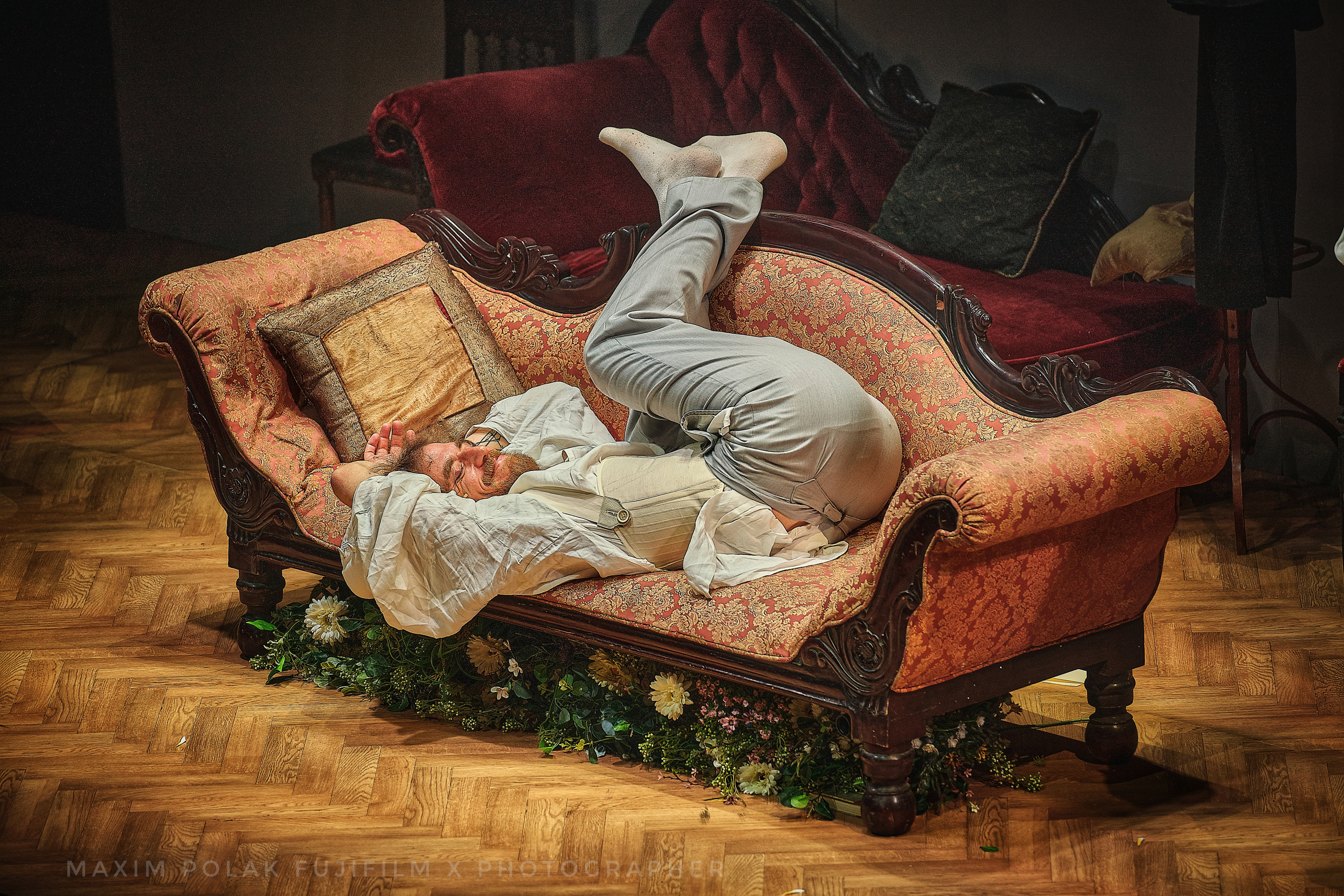 Theater Gesher. “Onegin. Comments”. Middle East Photo Agency — Weddings, Bar & Bat Mitzvahs, Brit Milah, Theater, Magnets, Portraits