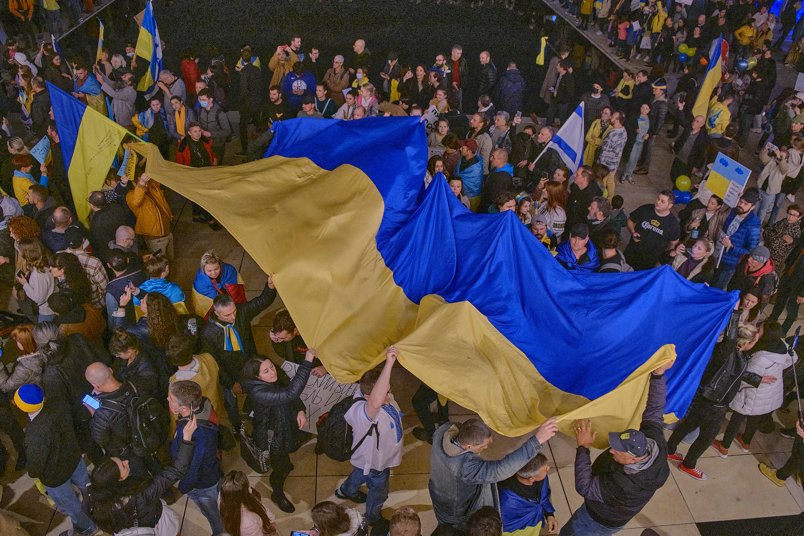 Special Report. Tel Aviv. Protest Against War. Middle East Photo Agency — Свадьбы, Бар и Бат-мицва, Брит, Театр, Магниты, Портреты