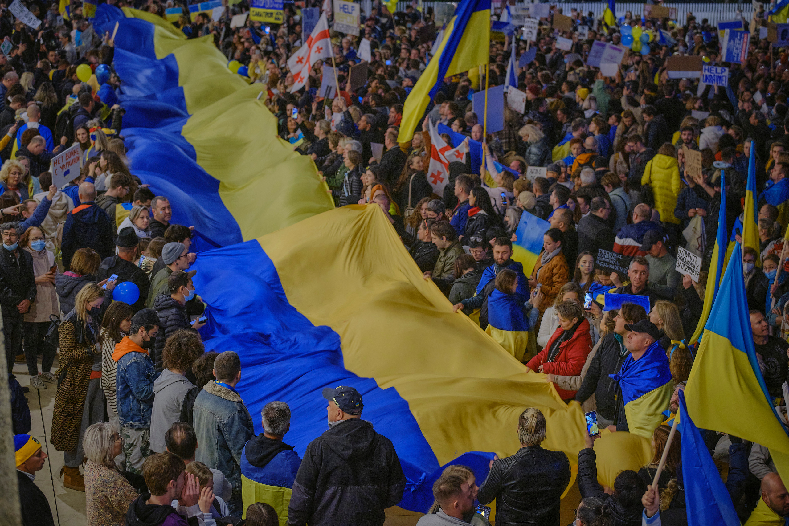 Special Report. Tel Aviv. Protest Against War. Middle East Photo Agency — Свадьбы, Бар и Бат-мицва, Брит, Театр, Магниты, Портреты
