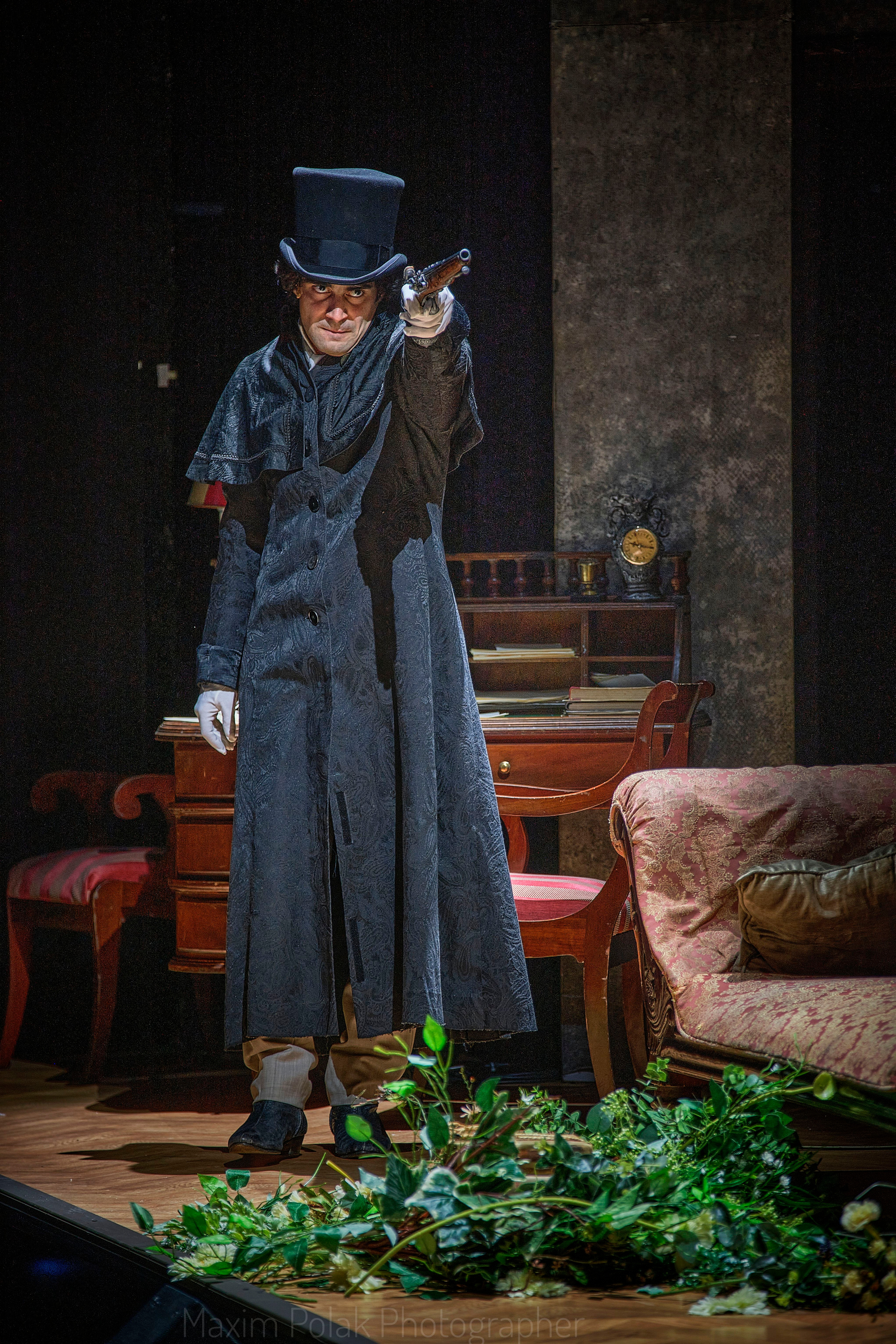 Theatre Gesher. “Onegin. Comments”. Middle East Photo Agency — Weddings, Bar & Bat Mitzvahs, Brit Milah, Theater, Magnets, Portraits