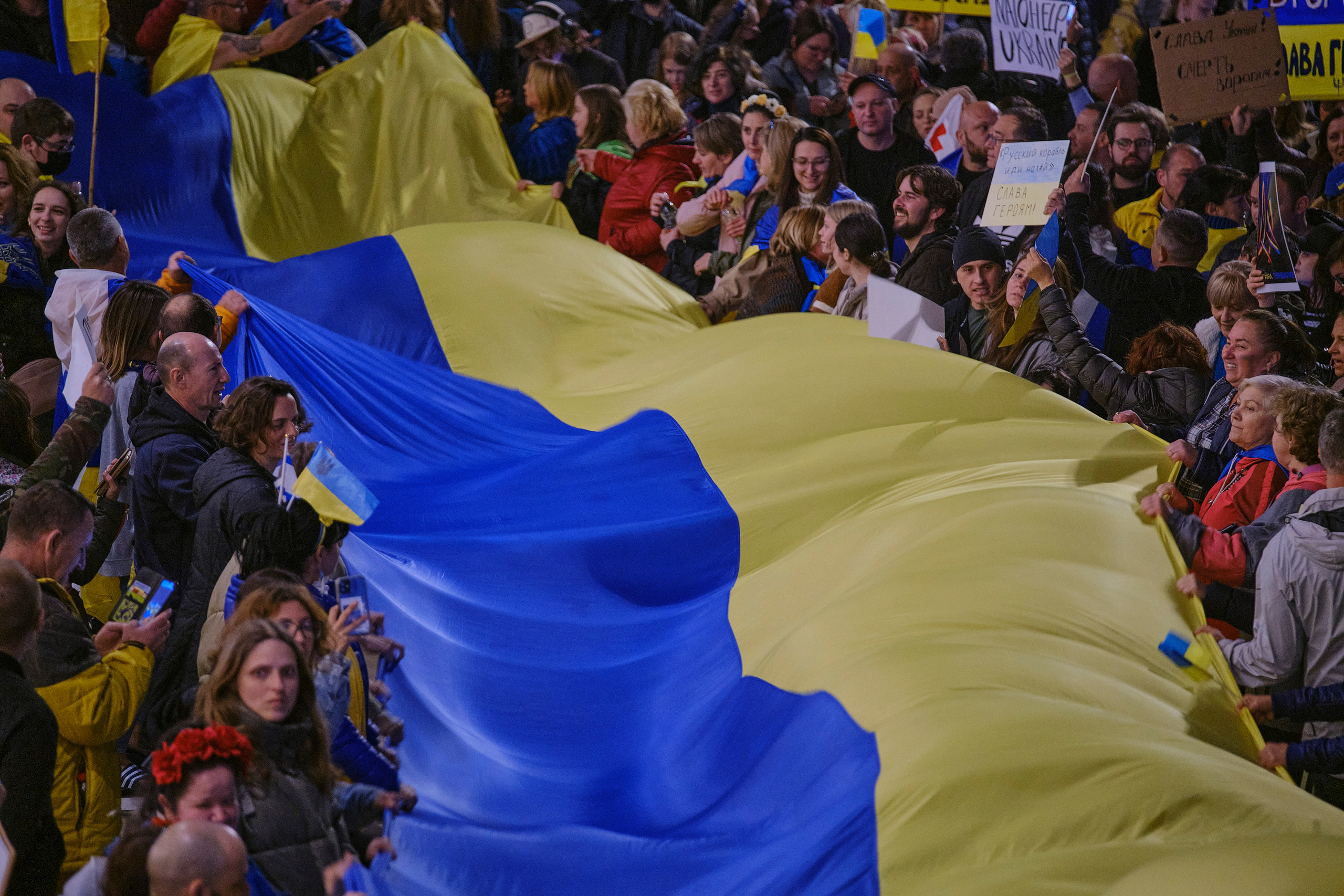 Special Report. Tel Aviv. Protest Against War. Middle East Photo Agency — Свадьбы, Бар и Бат-мицва, Брит, Театр, Магниты, Портреты