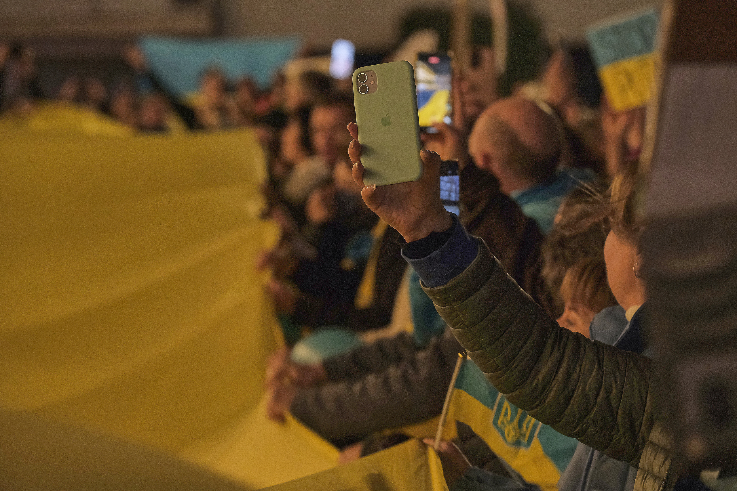 Special Report. Tel Aviv. Protest Against War. Middle East Photo Agency — Свадьбы, Бар и Бат-мицва, Брит, Театр, Магниты, Портреты
