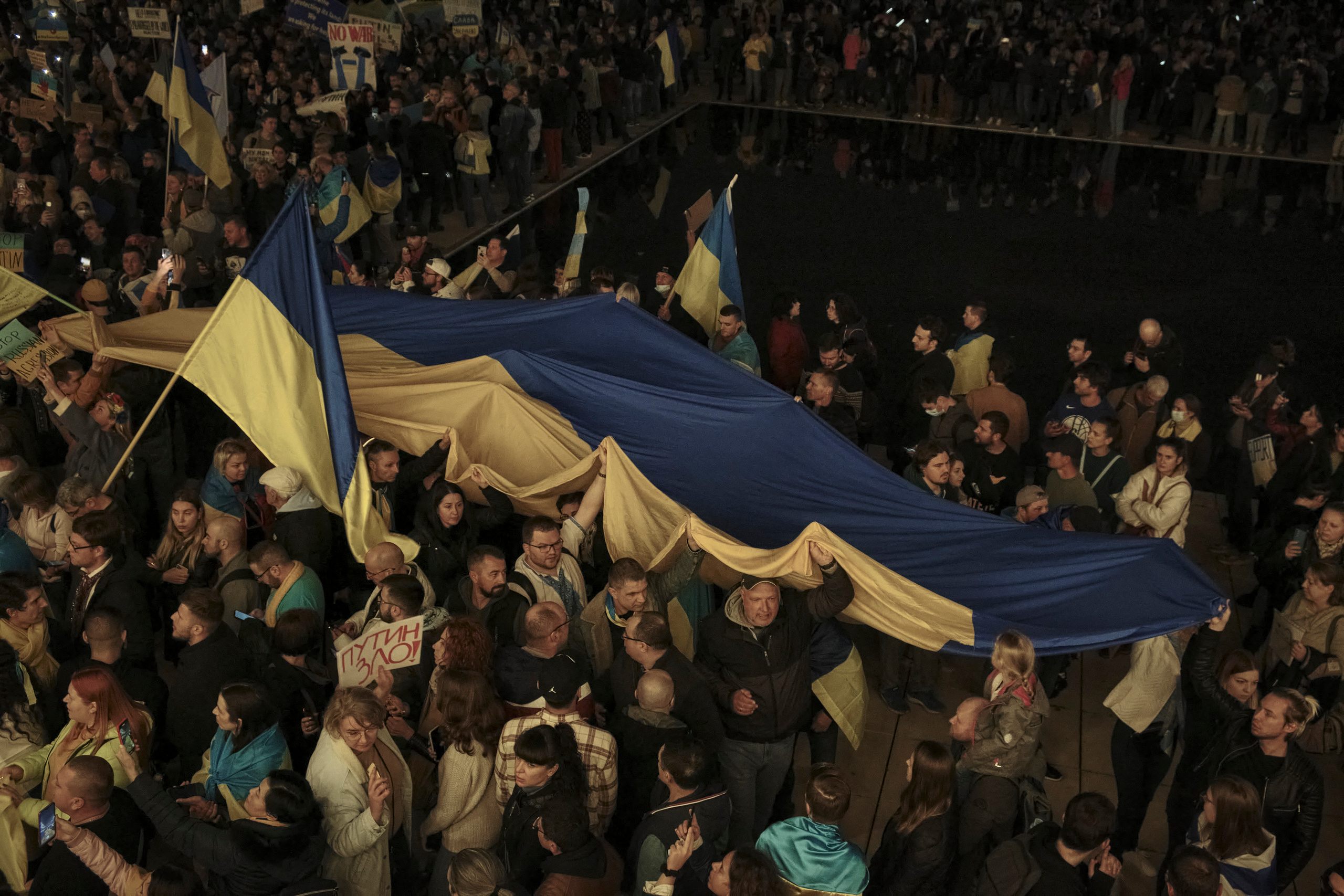Special Report. Tel Aviv. Protest Against War. Middle East Photo Agency — Свадьбы, Бар и Бат-мицва, Брит, Театр, Магниты, Портреты