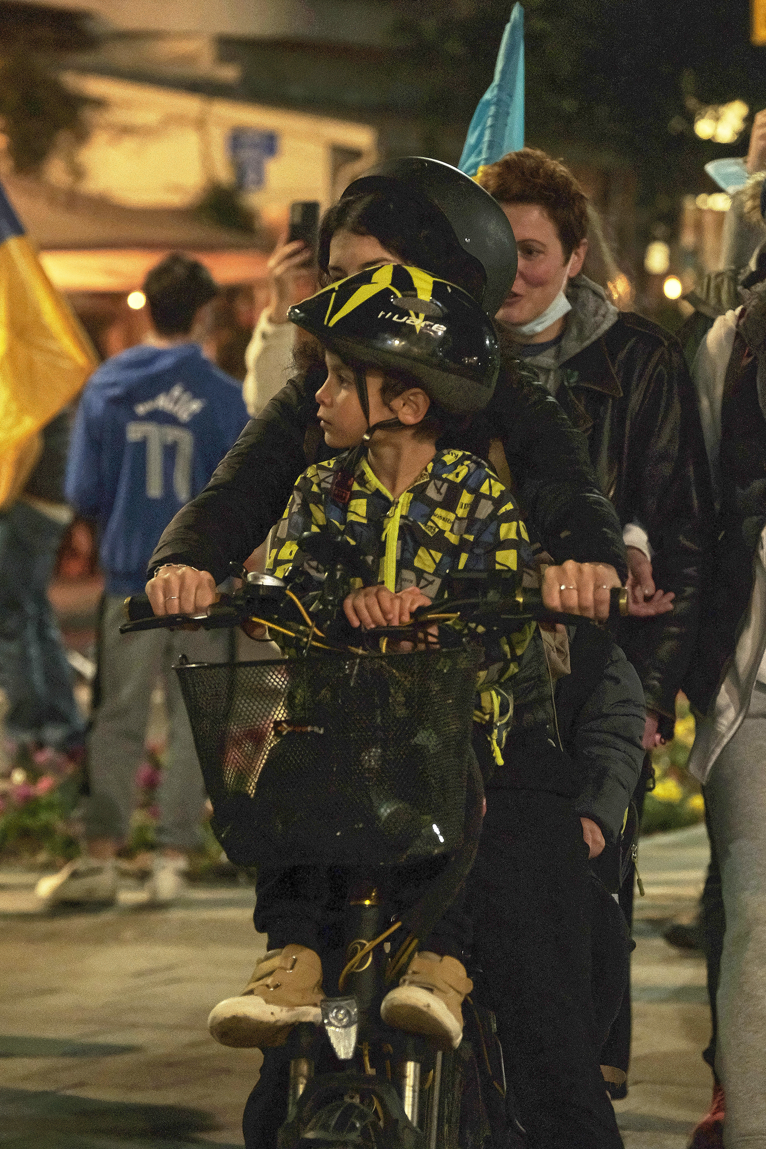 Special Report. Tel Aviv. Protest Against War. Middle East Photo Agency — Свадьбы, Бар и Бат-мицва, Брит, Театр, Магниты, Портреты