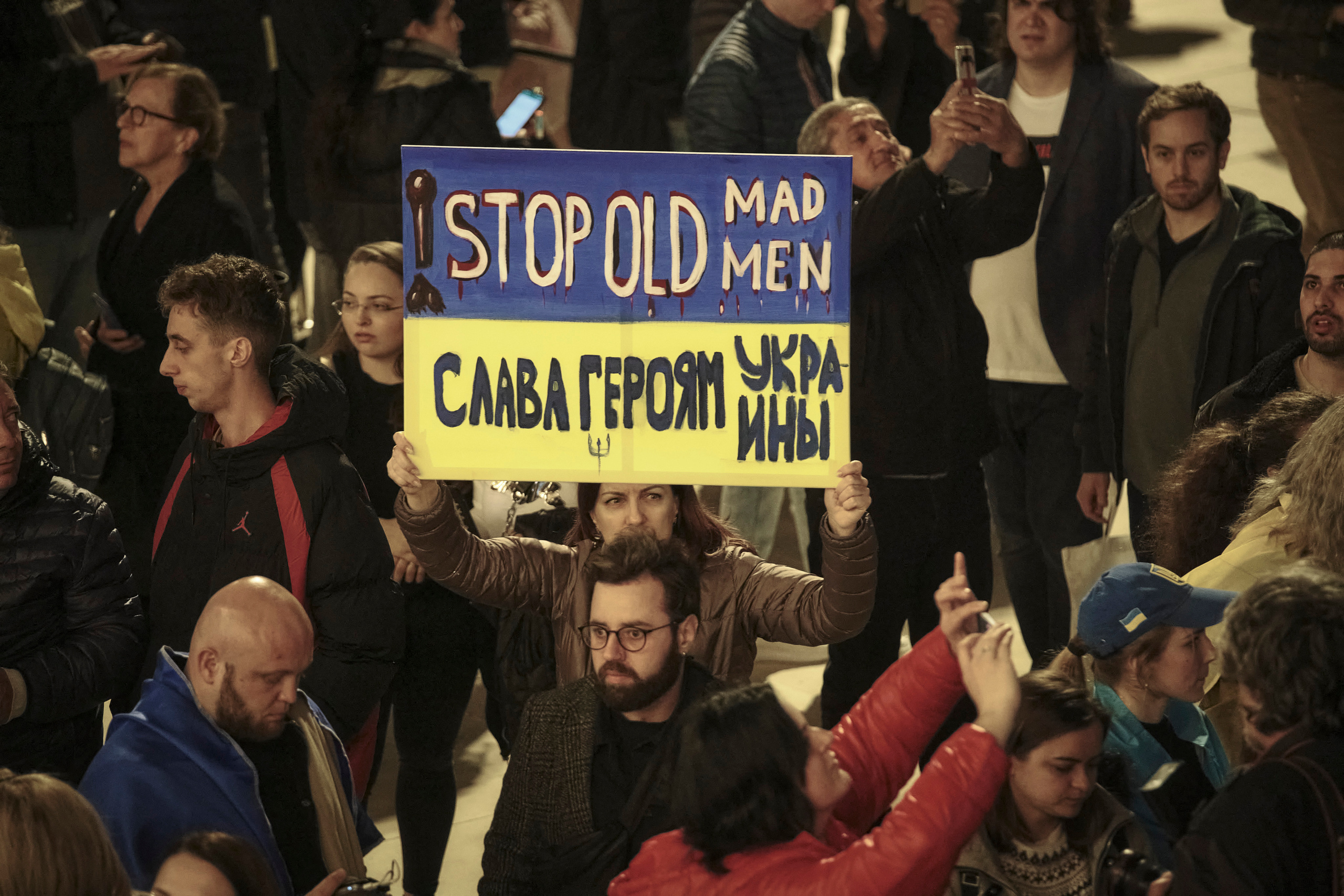 Special Report. Tel Aviv. Protest Against War. Middle East Photo Agency — Свадьбы, Бар и Бат-мицва, Брит, Театр, Магниты, Портреты