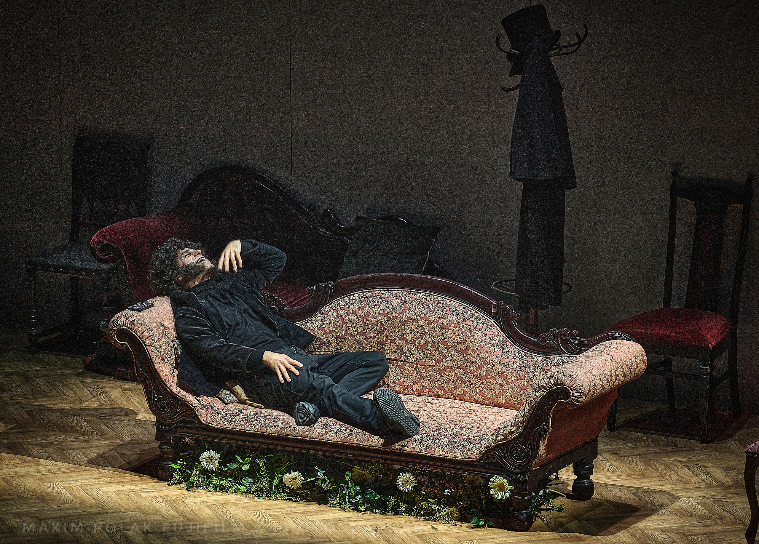 Theater Gesher. “Onegin. Comments”. Middle East Photo Agency — Weddings, Bar & Bat Mitzvahs, Brit Milah, Theater, Magnets, Portraits